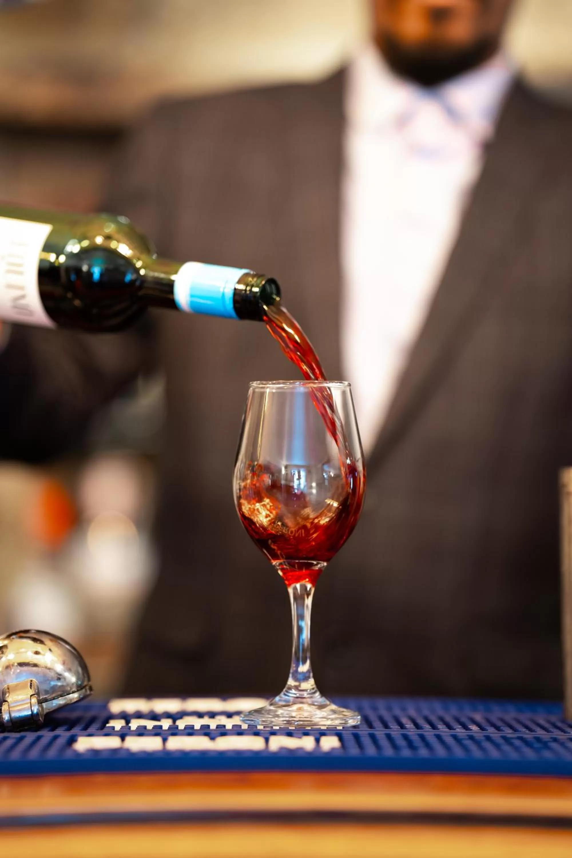 Lounge or bar in Crown Hotel Cotswold