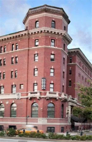 Facade/entrance in The Jane Hotel