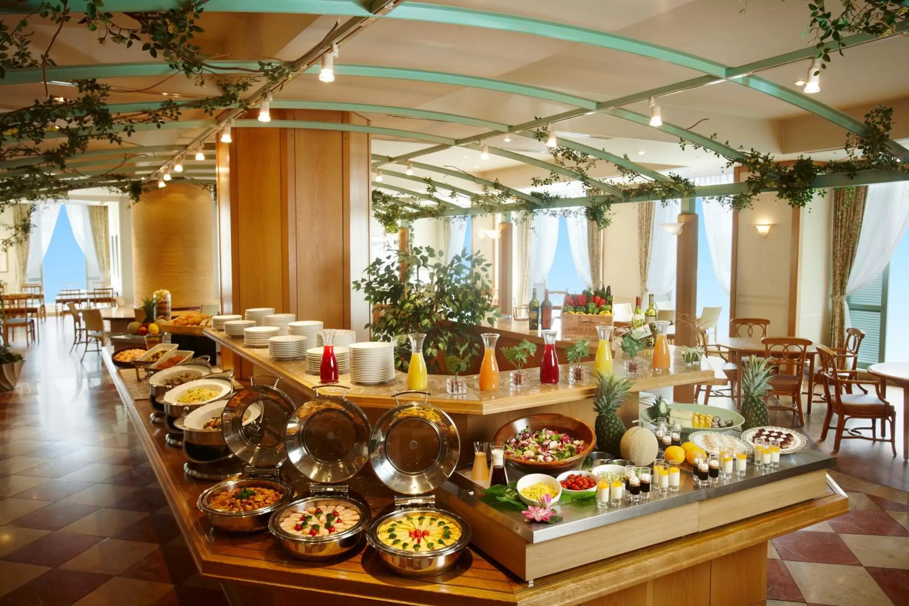 Restaurant/Places to Eat in Kansai Airport Washington Hotel