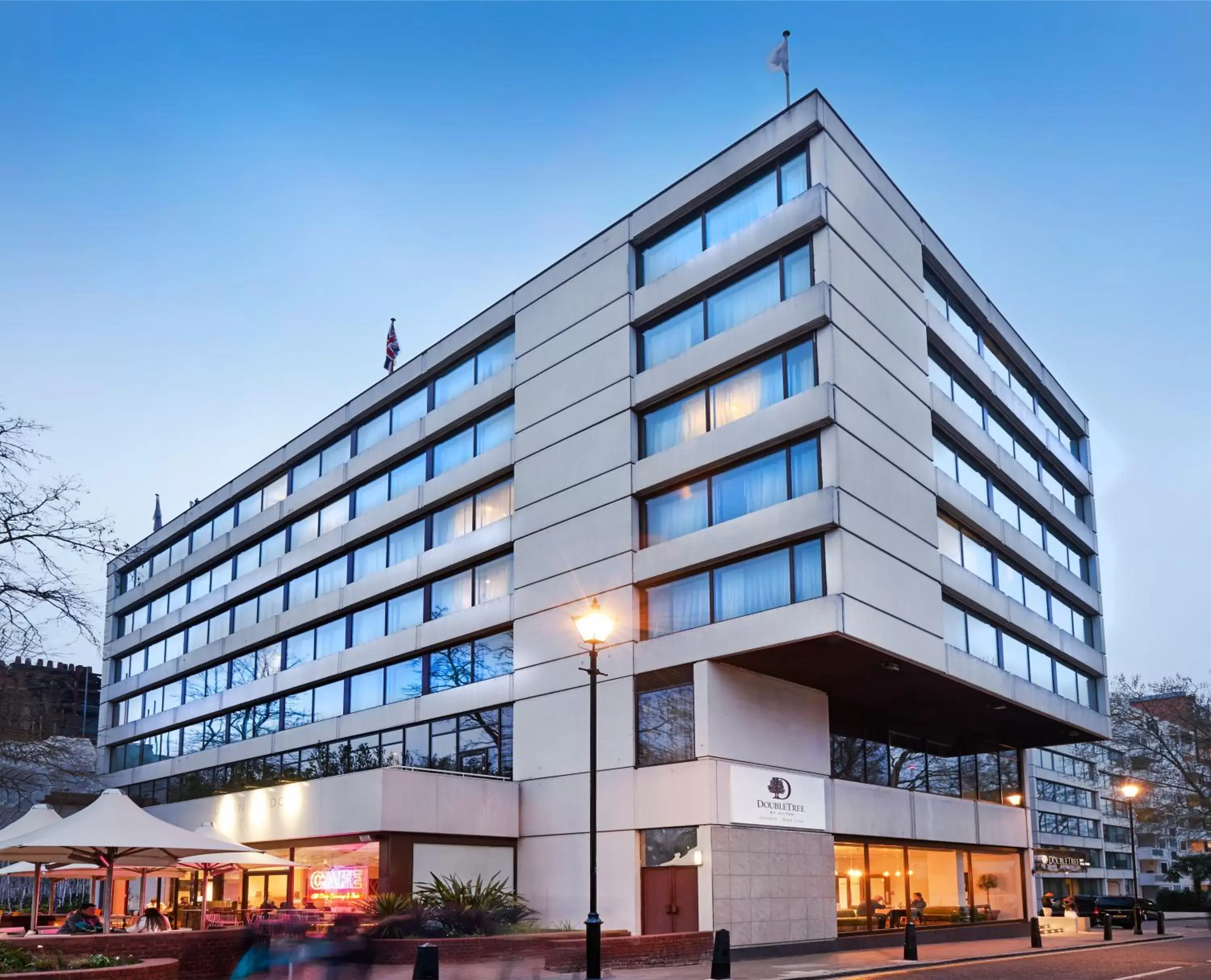 Property Building in DoubleTree by Hilton London - Hyde Park
