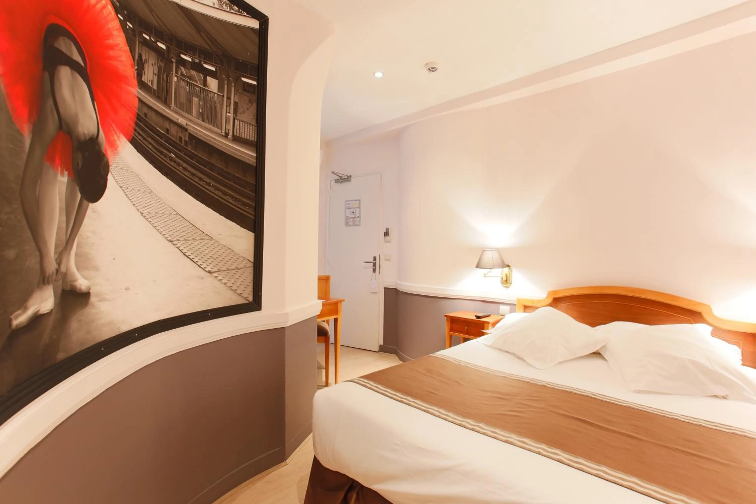 Photo of the whole room, Bed in Hotel Atelier Vavin