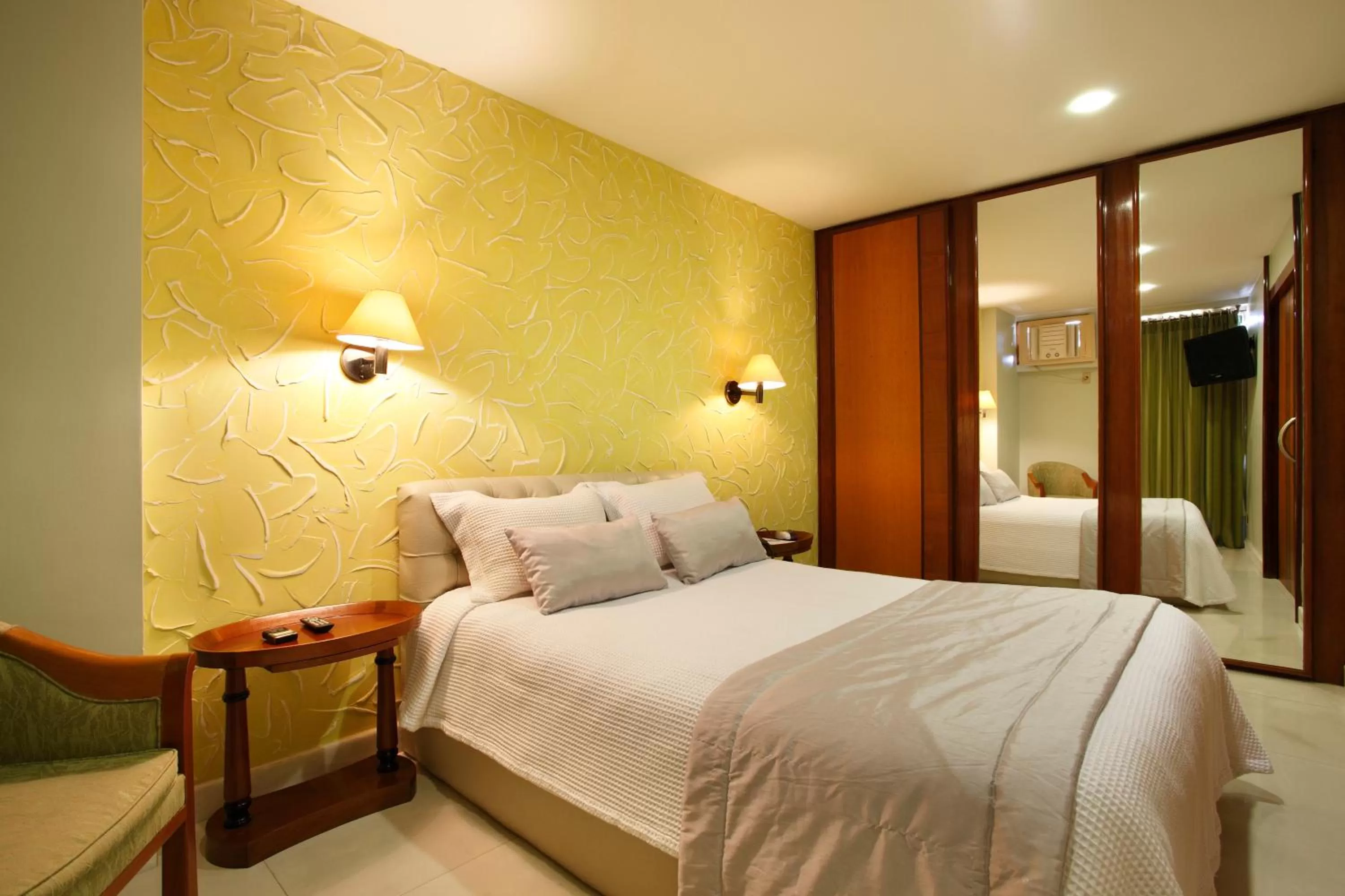 Bedroom, Bed in Majestic Rio Palace Hotel