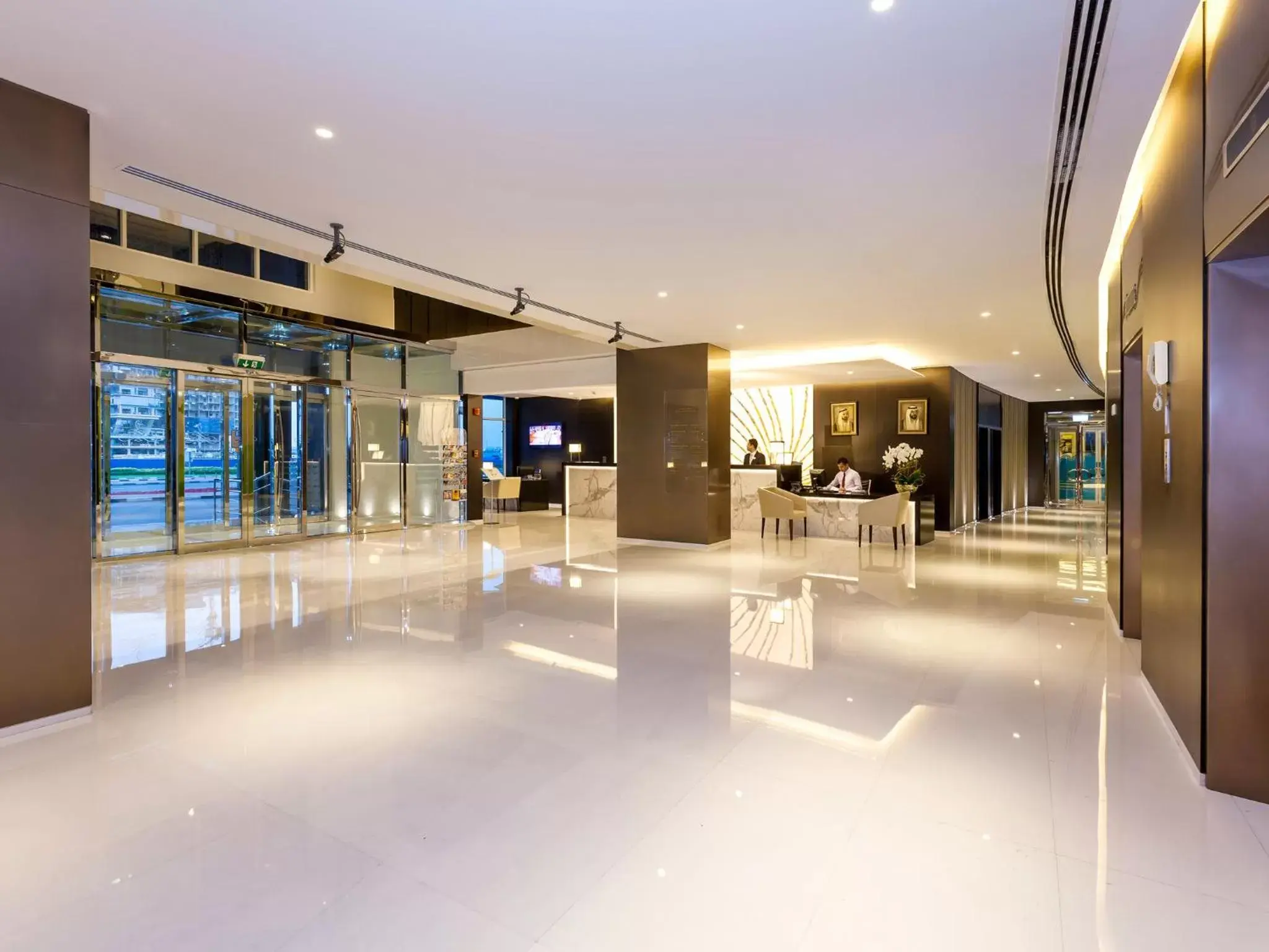 Lobby or reception, Lounge/Bar in Flora Creek Deluxe Hotel Apartments