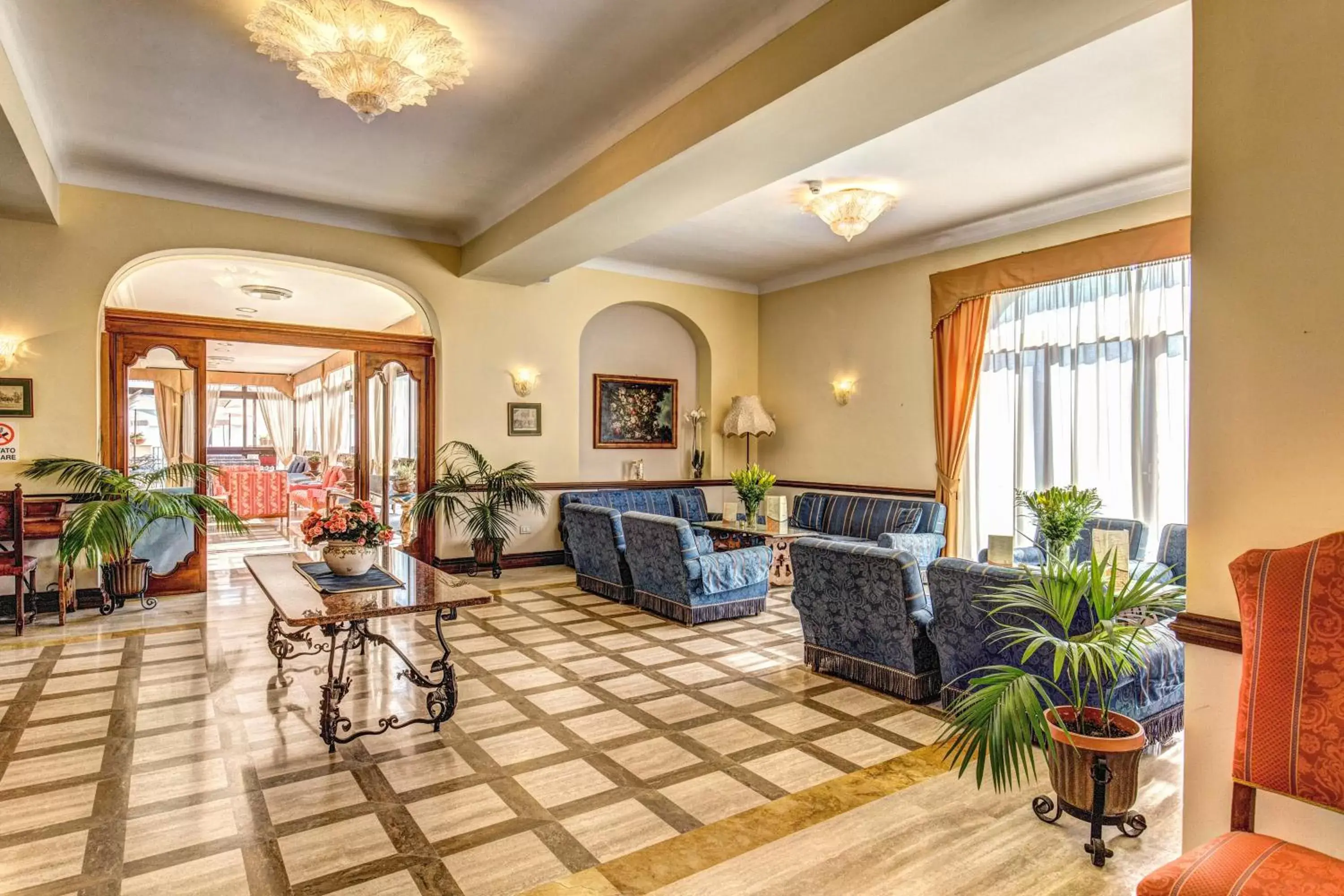 Lounge or bar, Lobby/Reception in Grand Hotel Hermitage