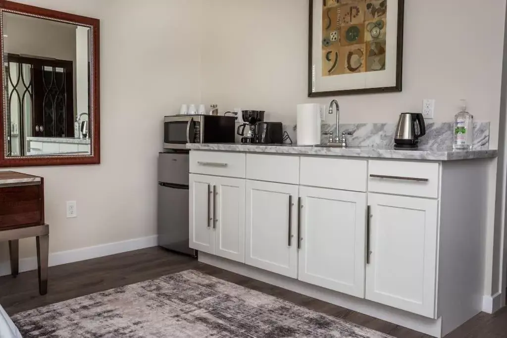 Kitchen/Kitchenette in Next to San Diego Downtown - Cali King Size Studio