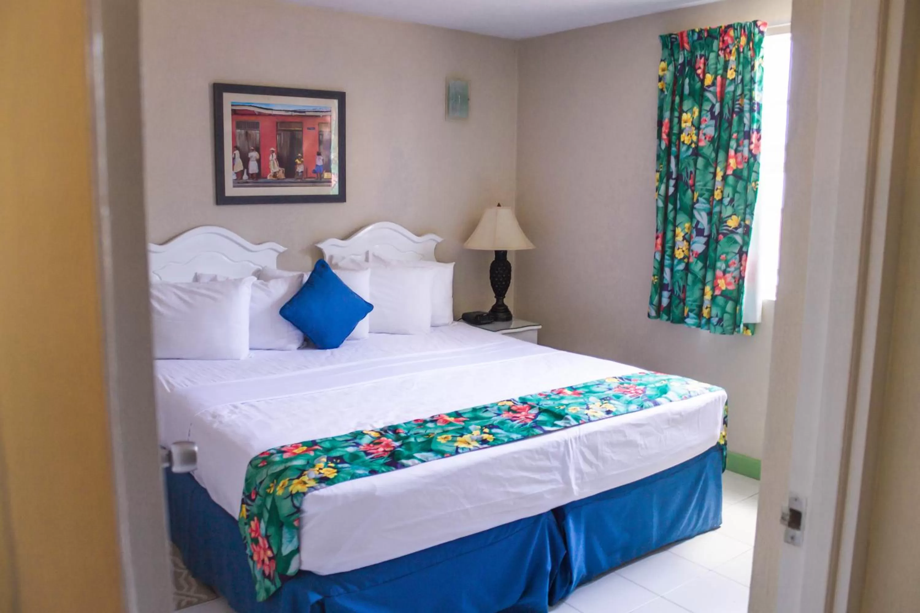 Bedroom, Bed in Worthing Court Apartment Hotel