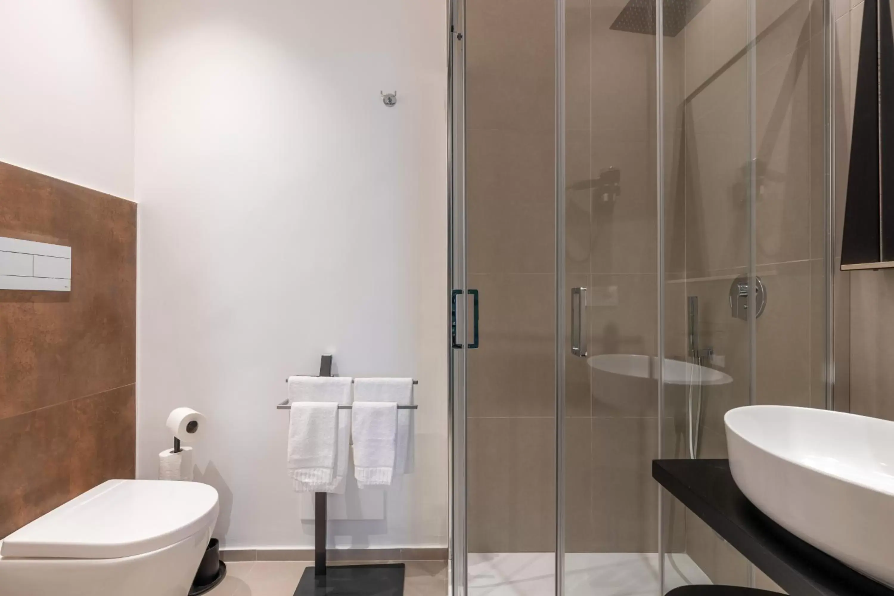 Shower, Bathroom in La Regina del Duomo Catania Centro