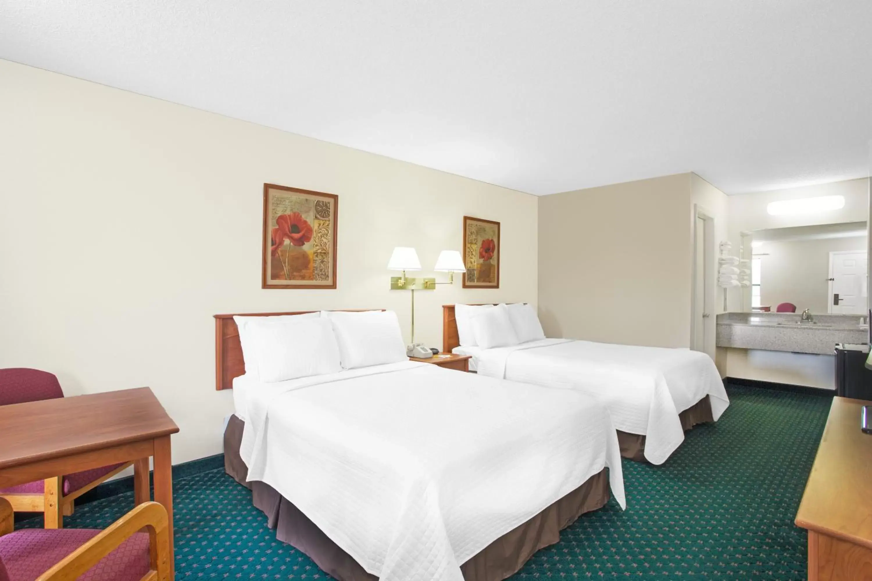 Bed in Days Inn by Wyndham Wytheville