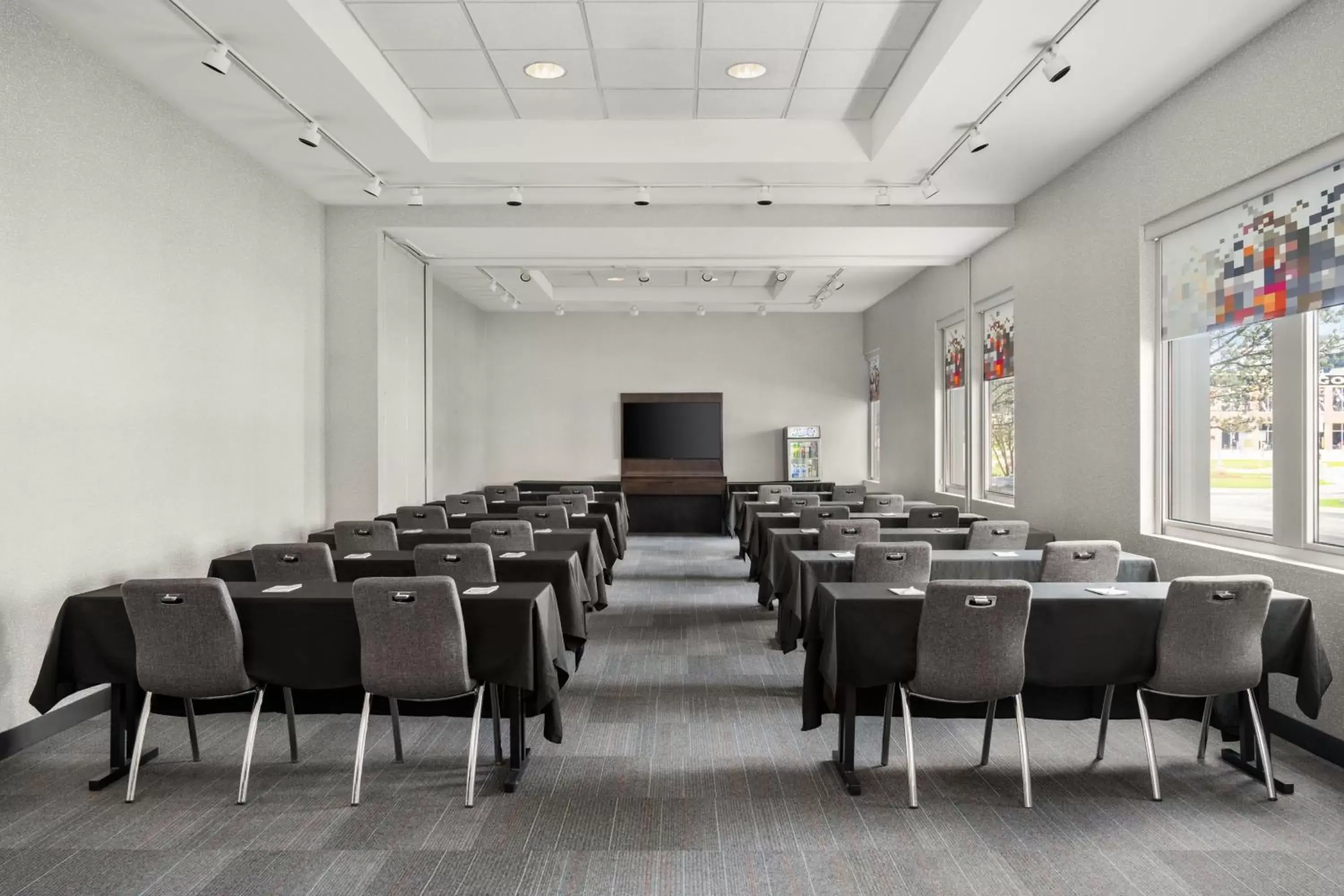 Meeting/conference room in Aloft Chicago O'Hare