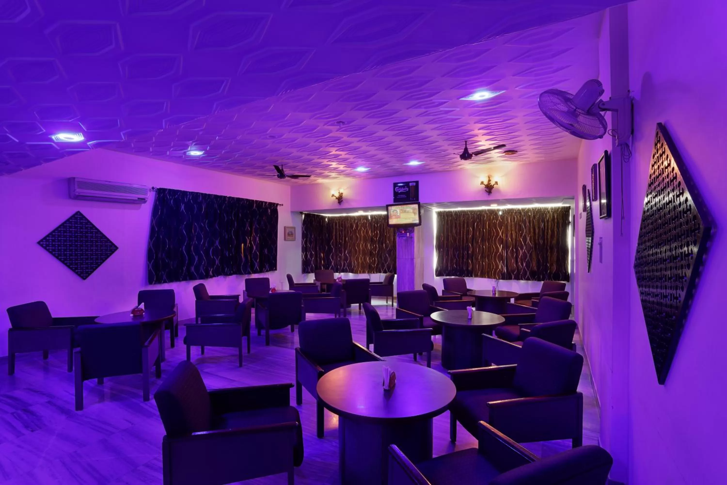 Alcoholic drinks in Sri Aarvee Hotels