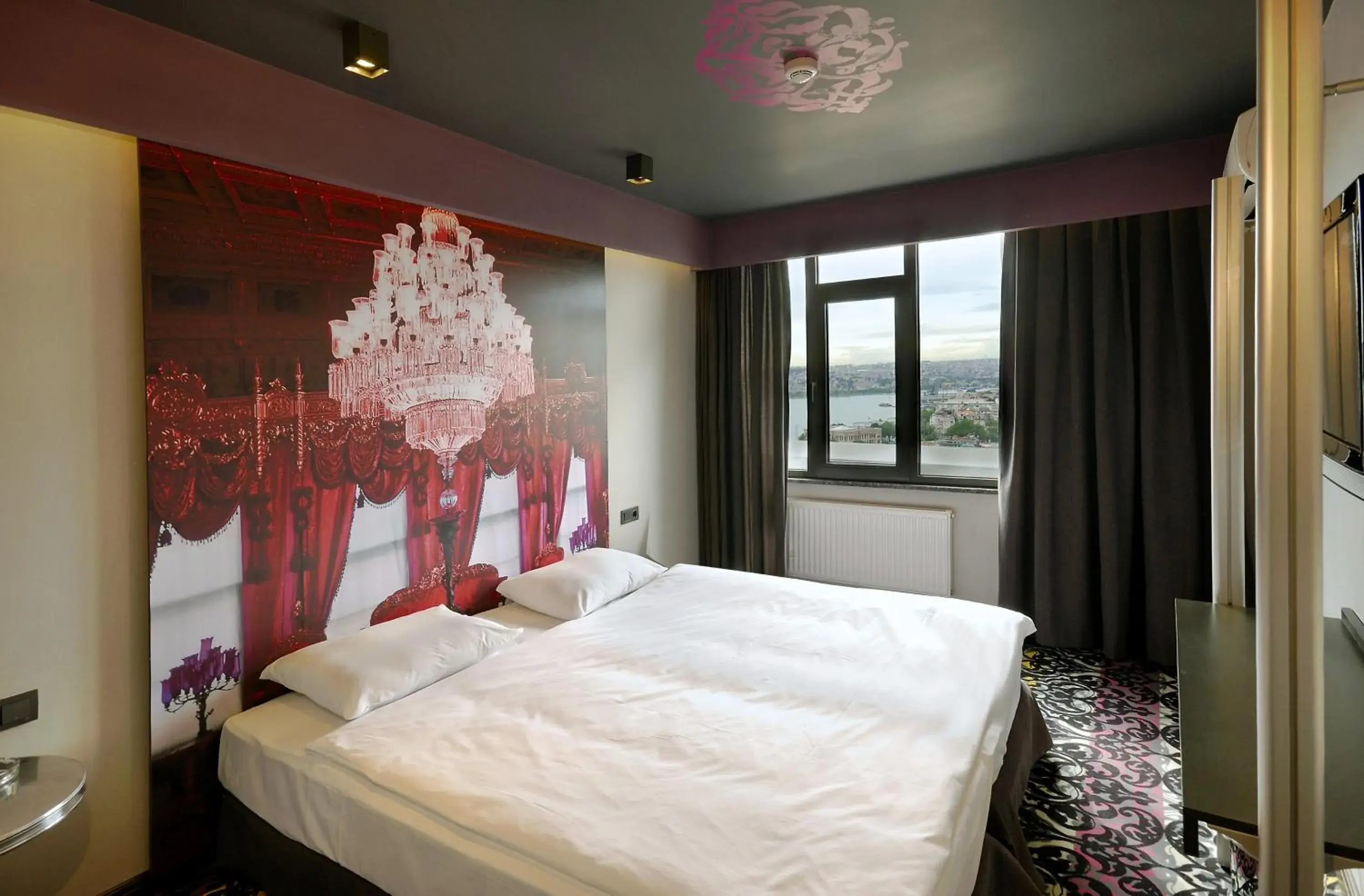 Photo of the whole room, Bed in Tulip City Hotel