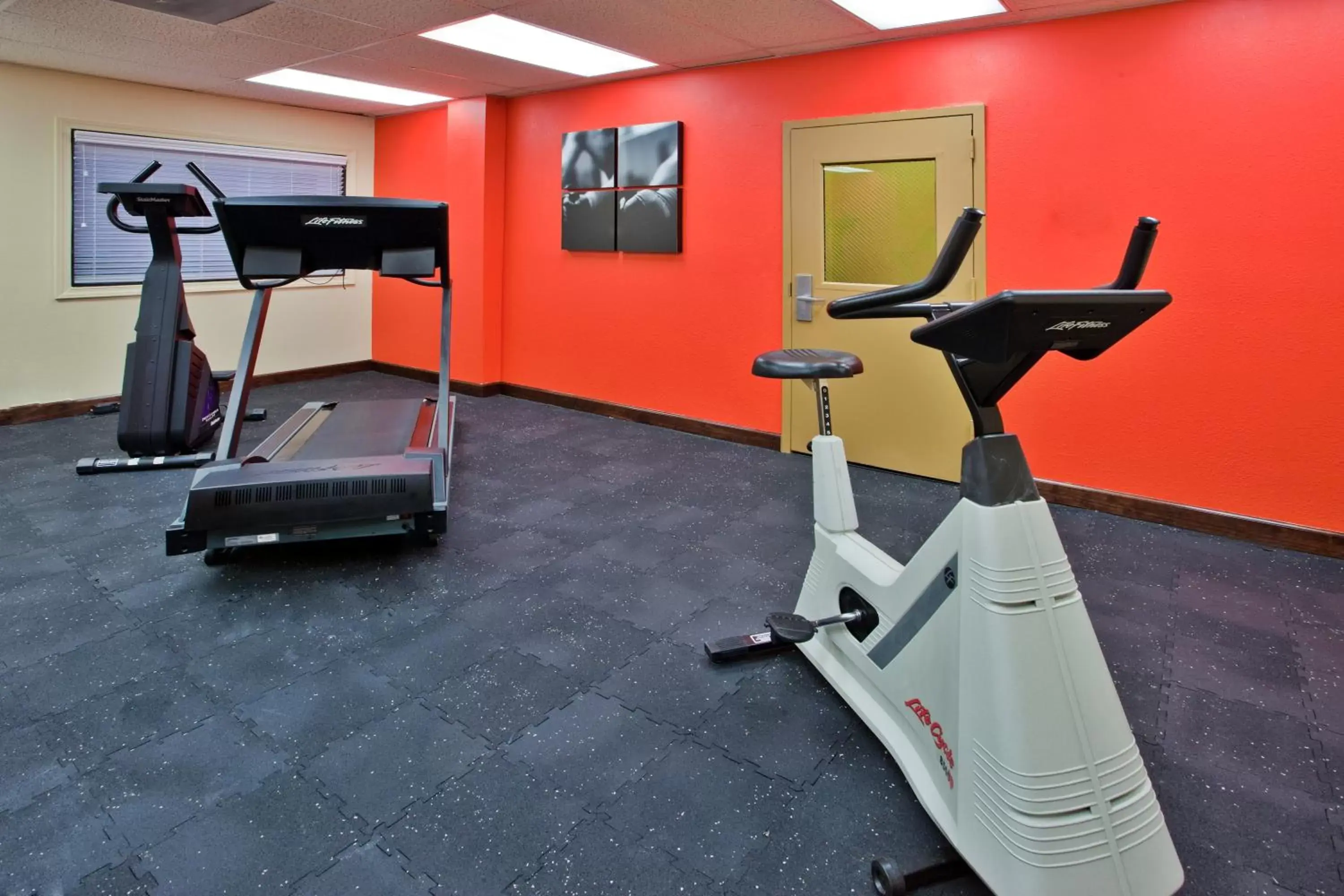 Fitness centre/facilities, Fitness Center/Facilities in Country Inn & Suites Atlanta Downtown