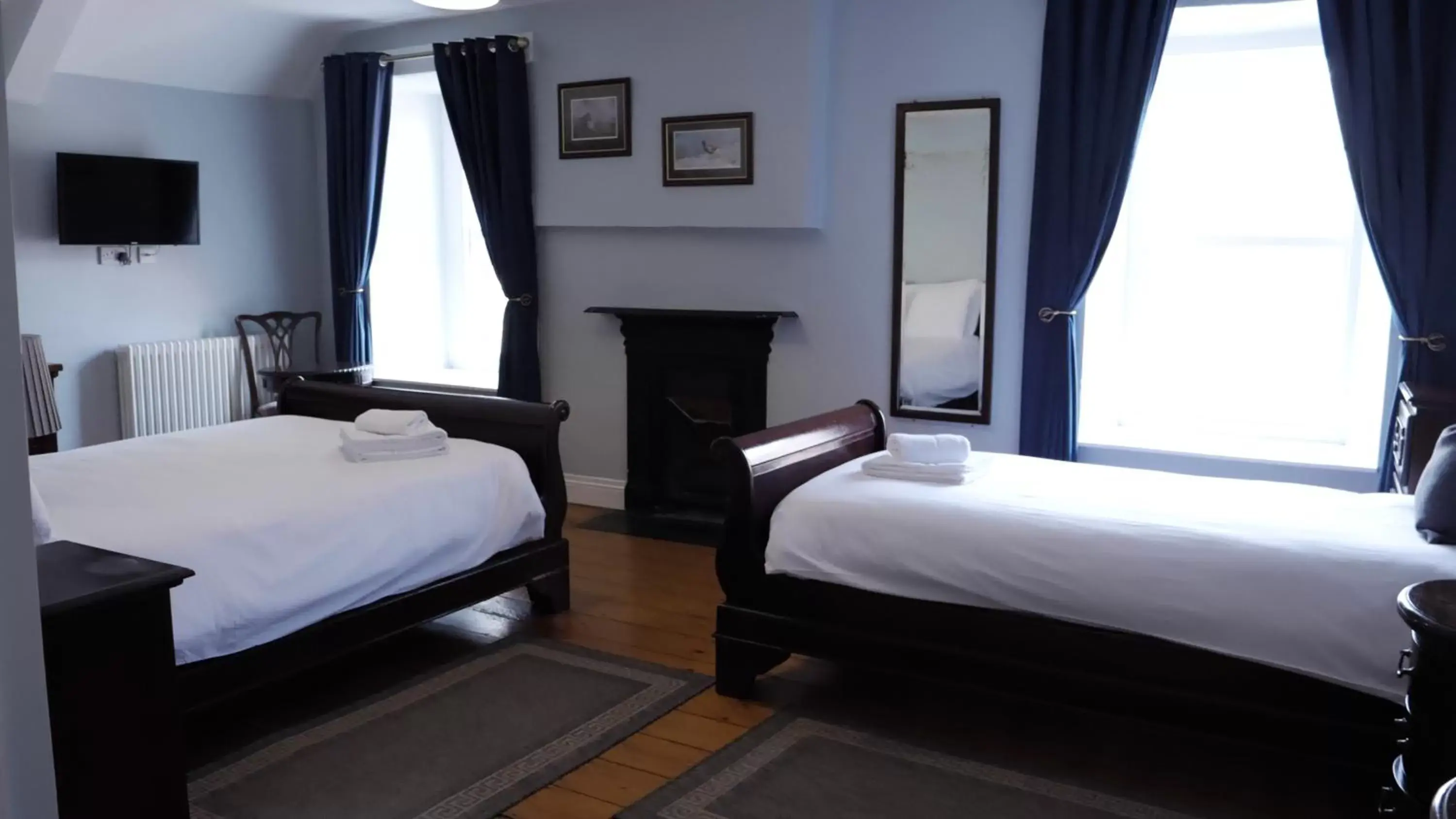Bedroom, Bed in Denvir's Coaching Inn
