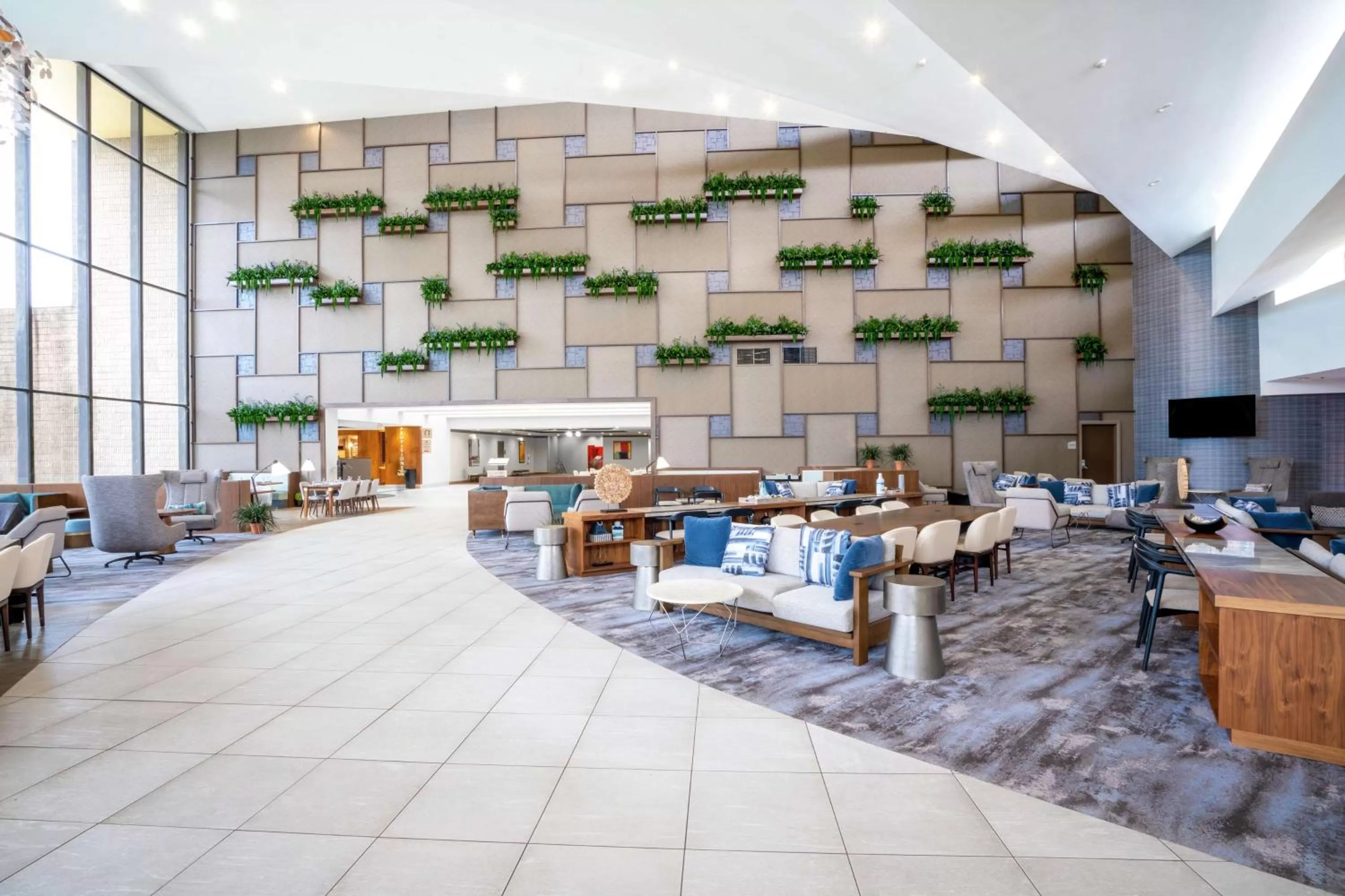 Lobby or reception in Hilton Memphis