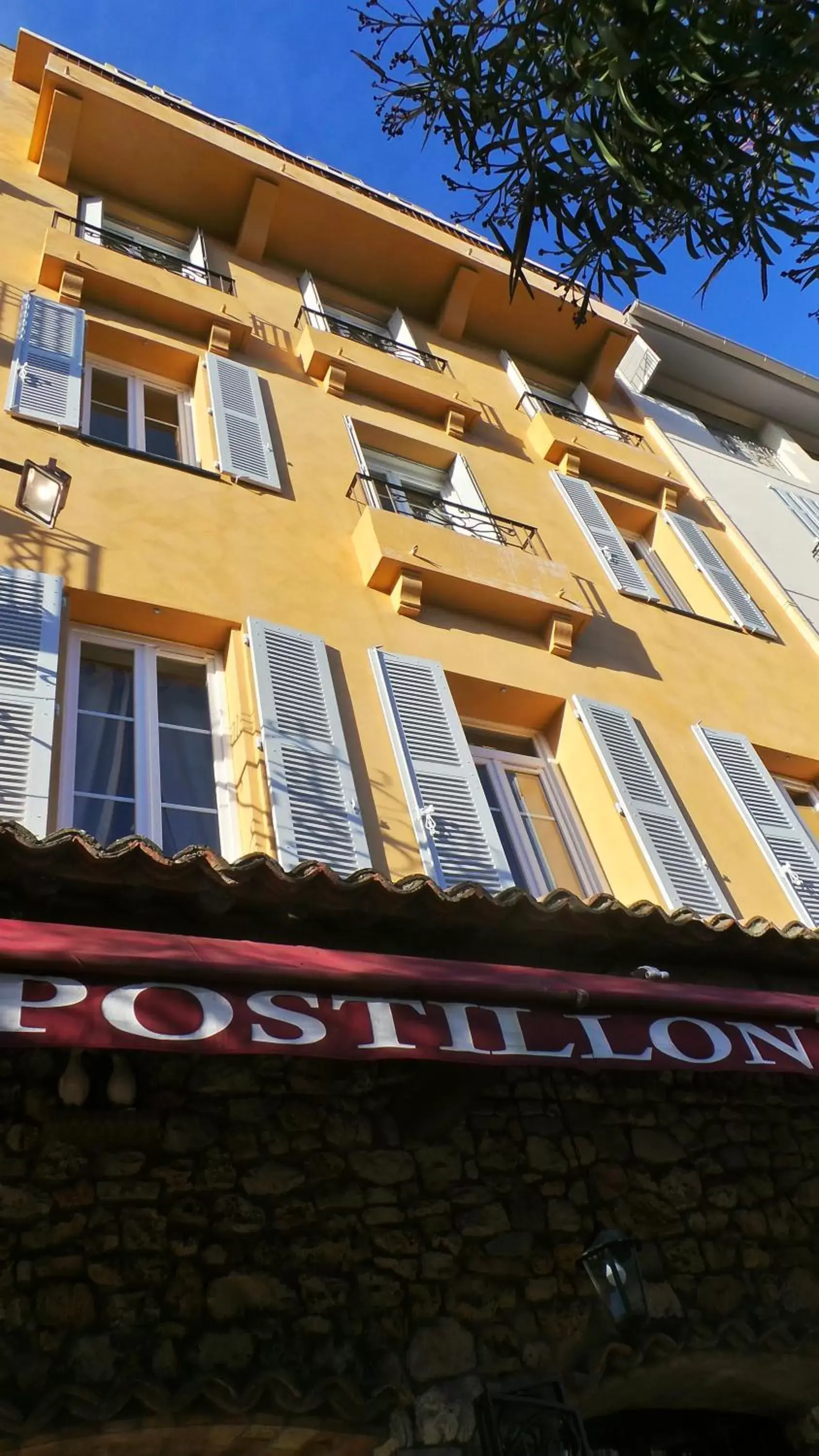 Facade/entrance, Property Building in Hotel Relais Du Postillon