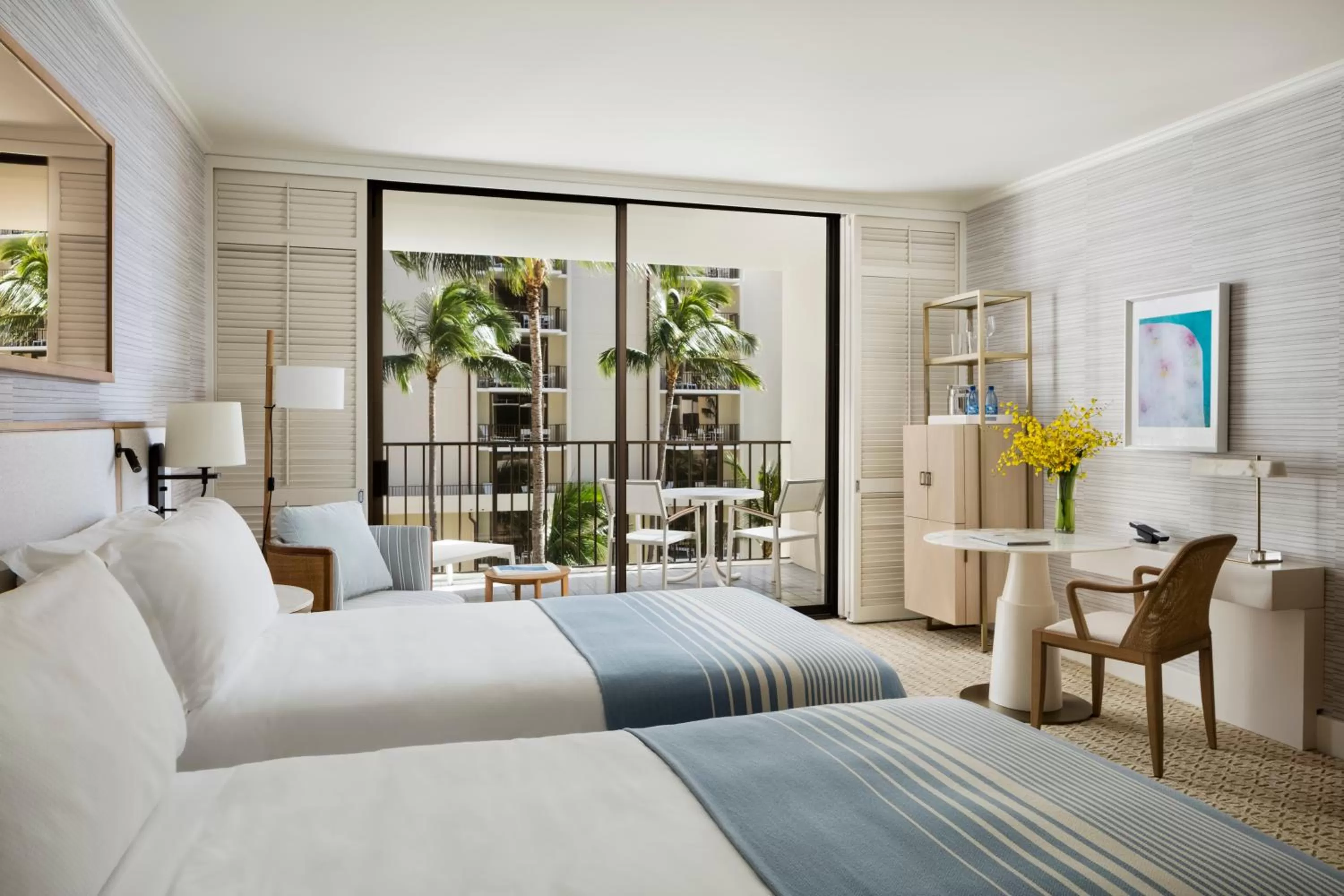 Bed in Halekulani - NO RESORT FEE