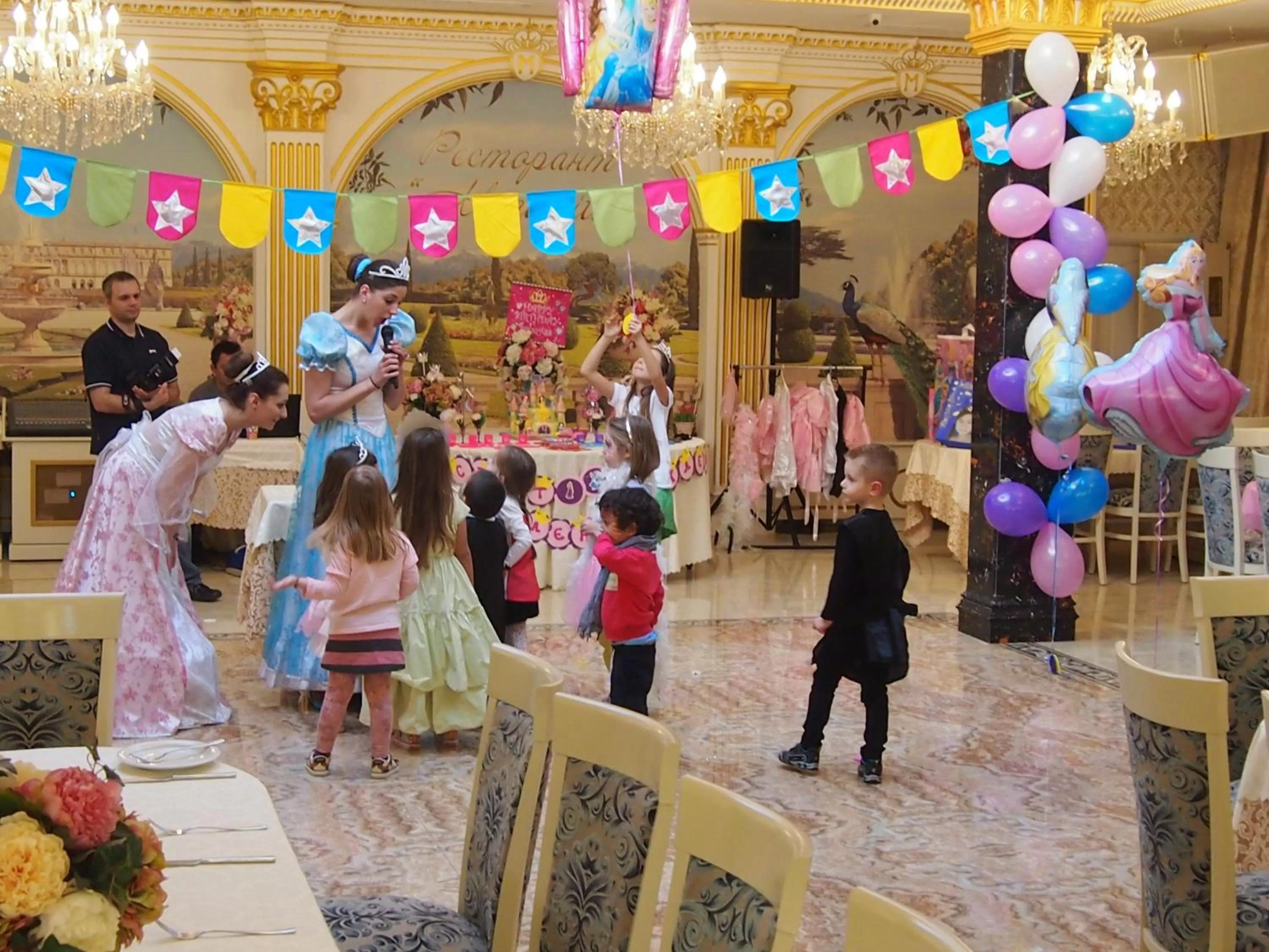 People in Hotel Montecito