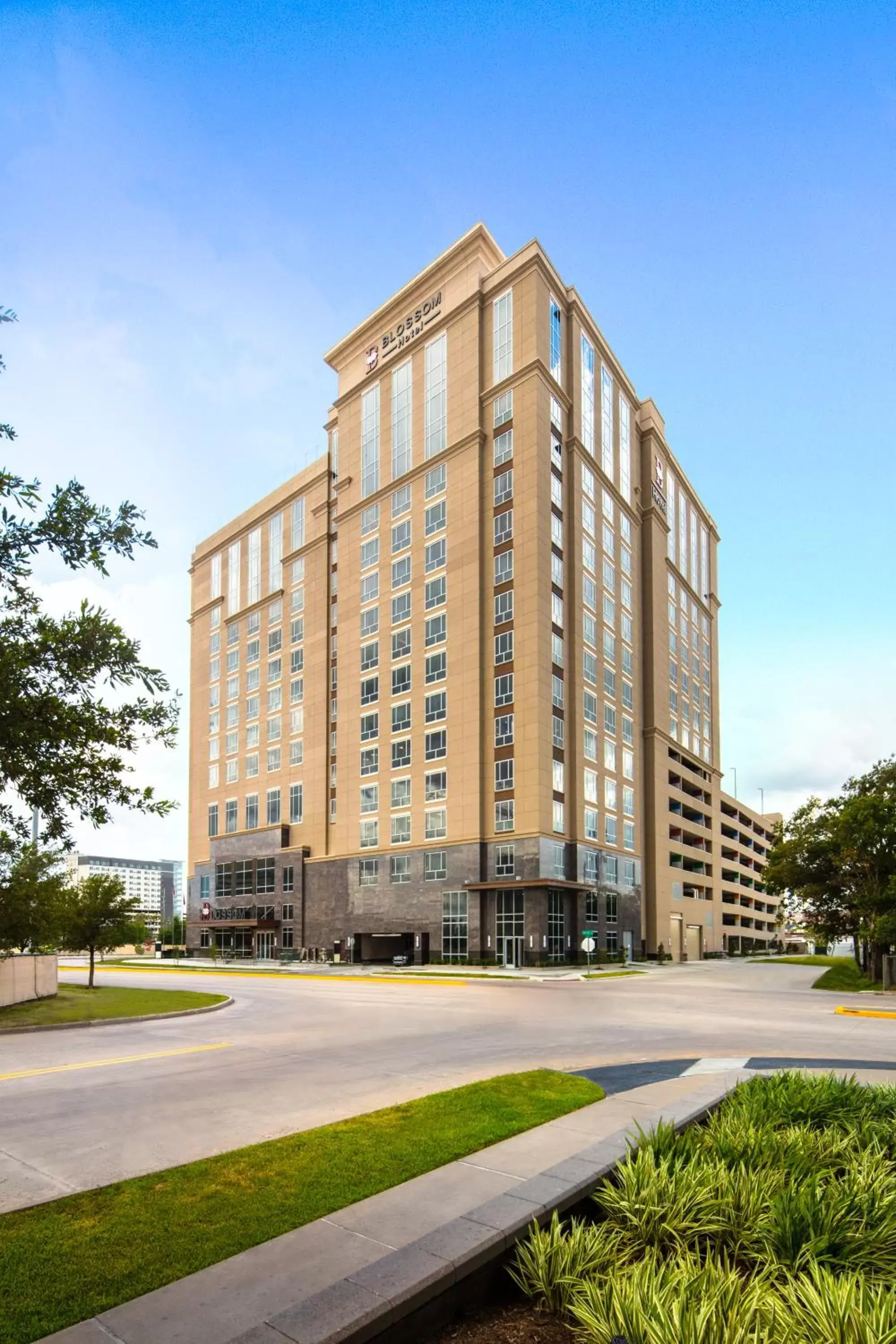 Property Building in Blossom Hotel Houston