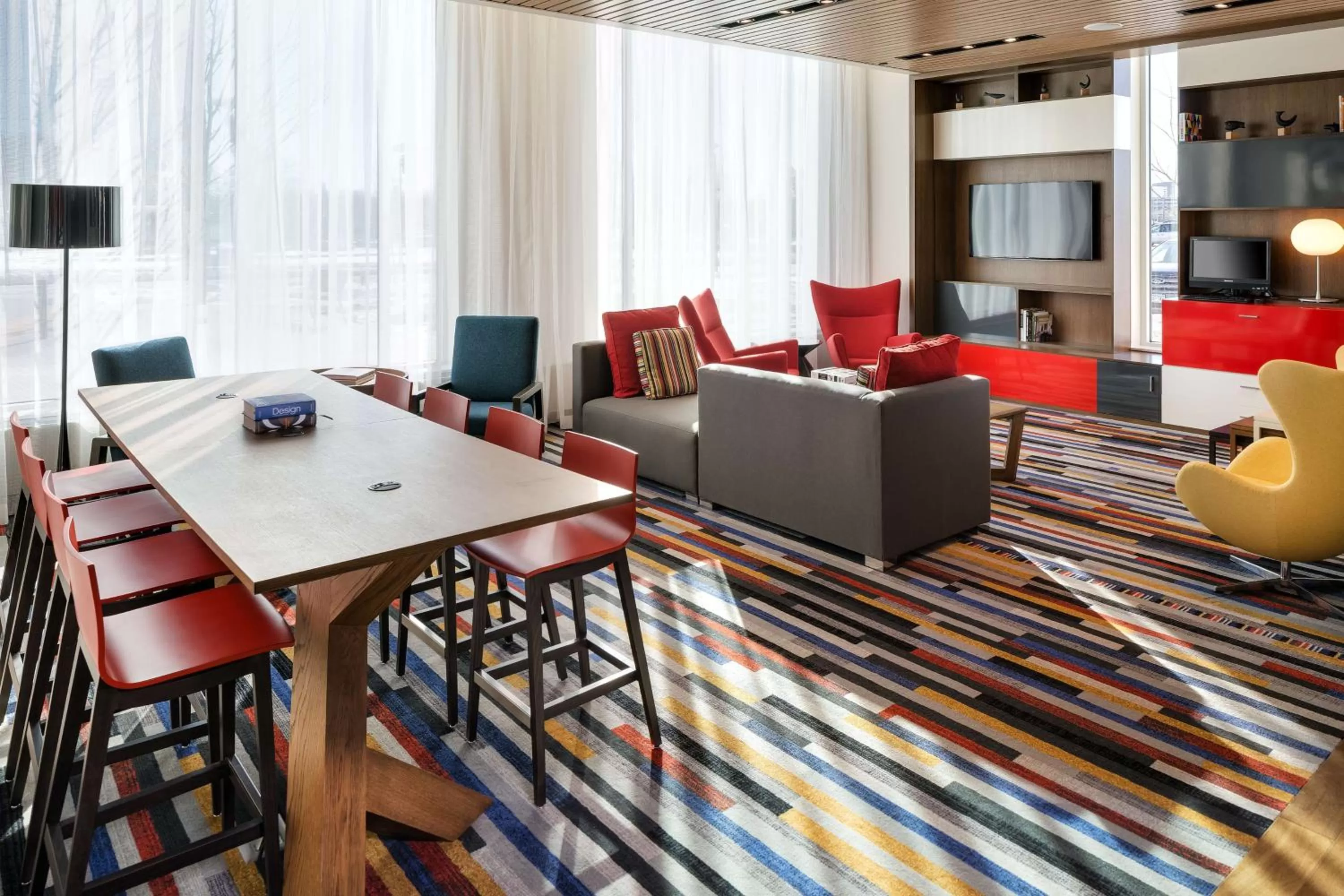 Lounge or bar in Hyatt Regency Bloomington - Minneapolis