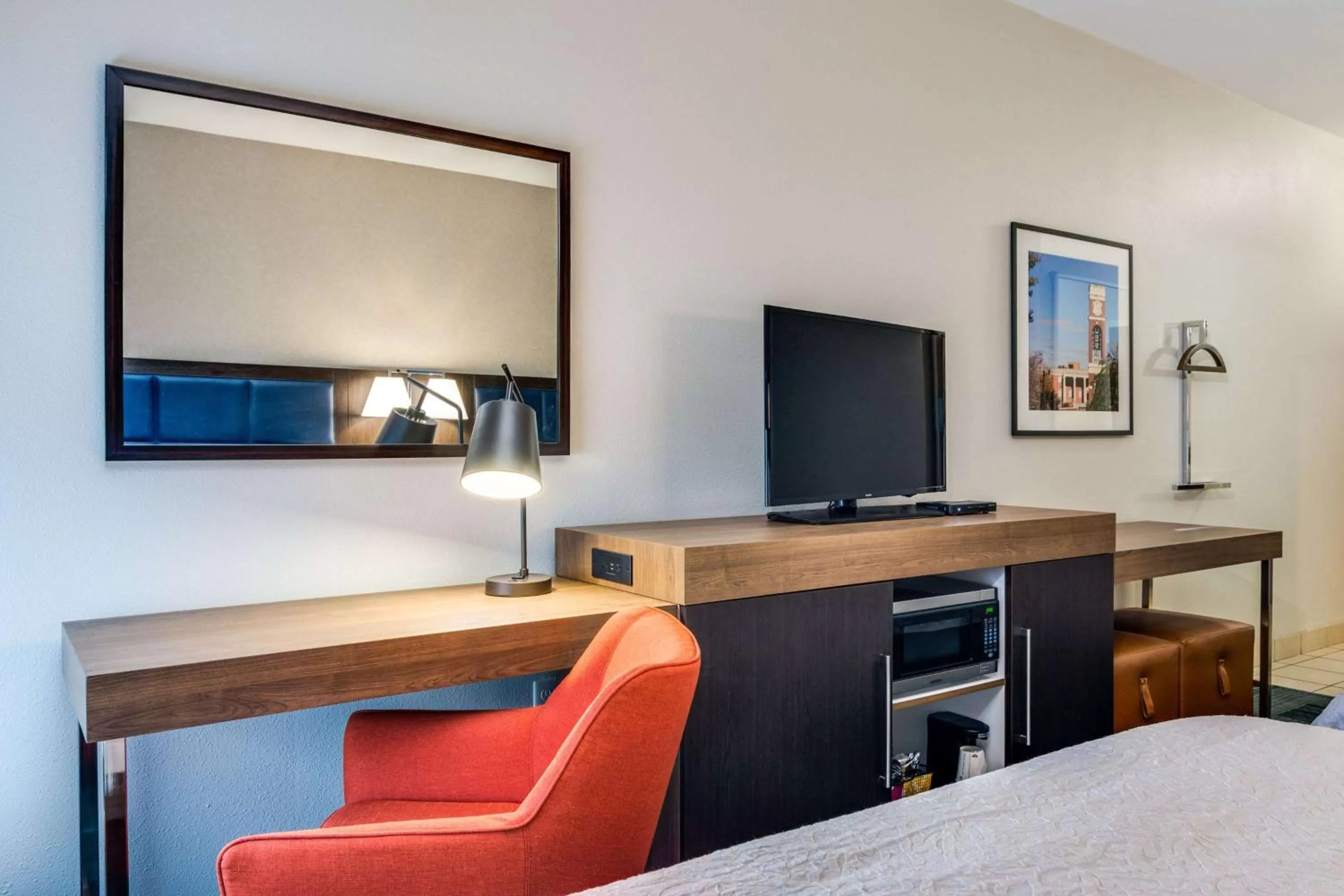 Bedroom in Hampton Inn Johnson City