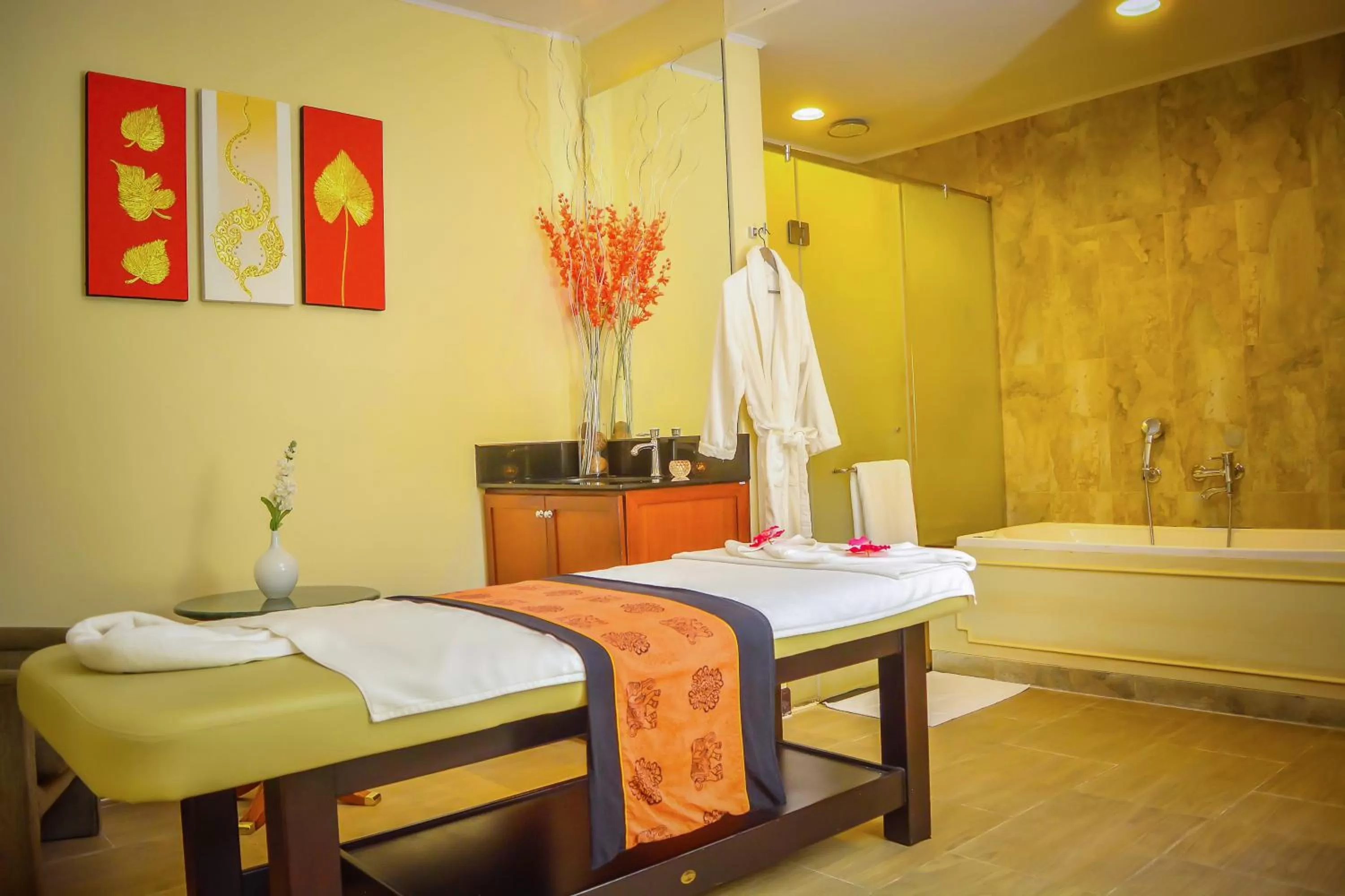 Public Bath in The Kingsbury Colombo