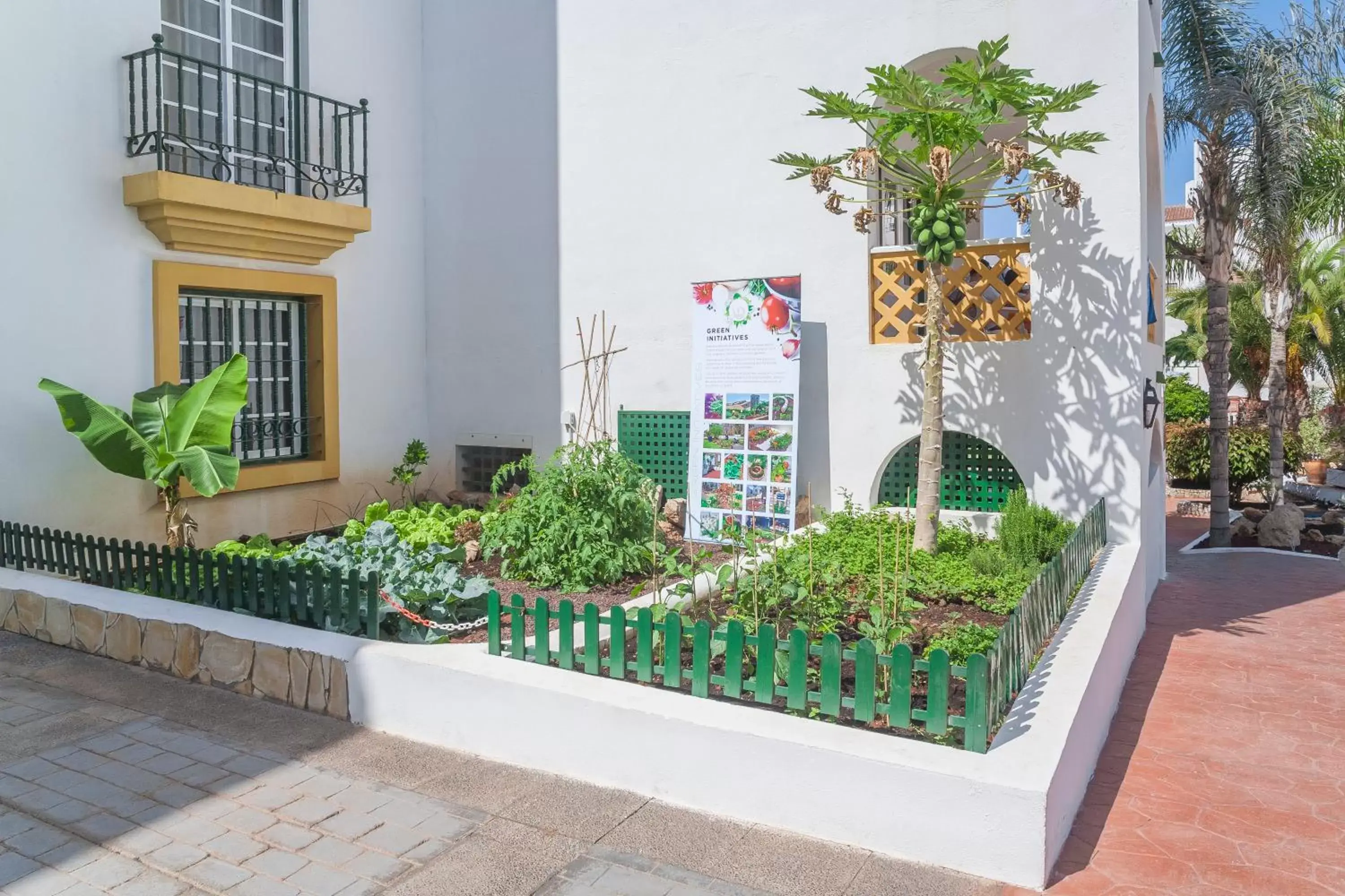 Garden, Property Building in Sunset Harbour Club