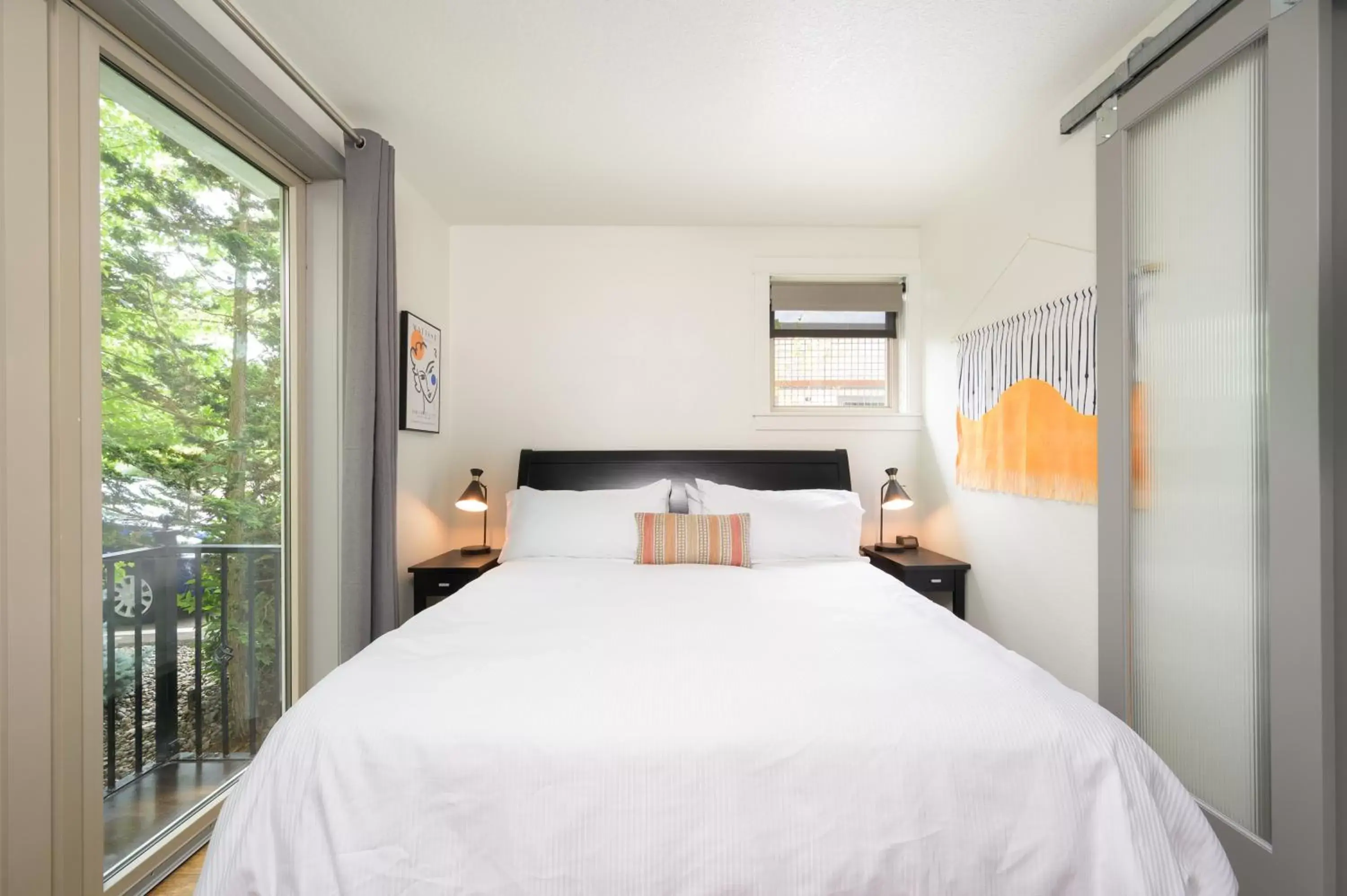 Bedroom, Bed in The Setting Inn Willamette Valley