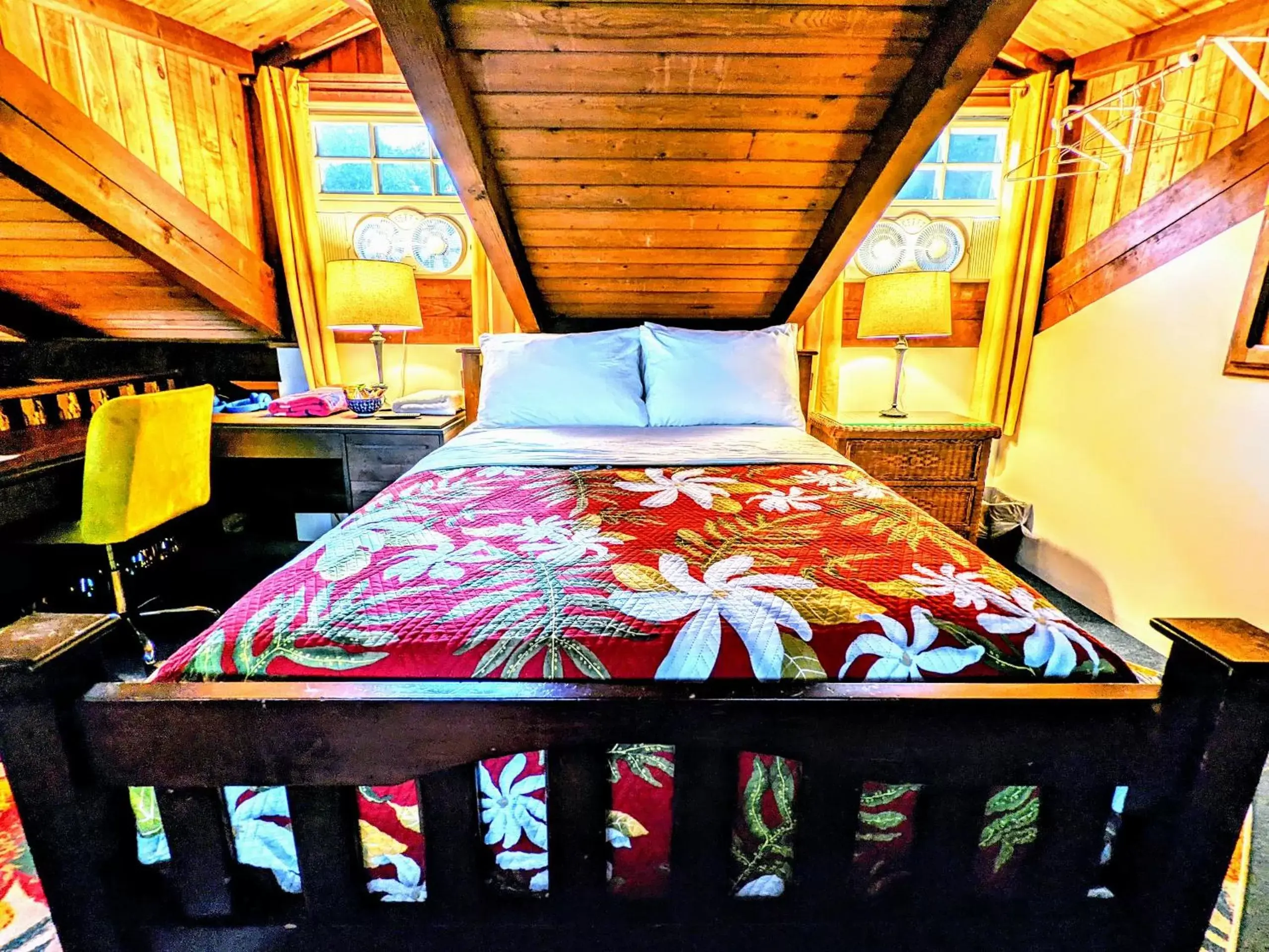 Bed in Kehena Mauka Nui Club LGBTQIA+ Clothing Optional