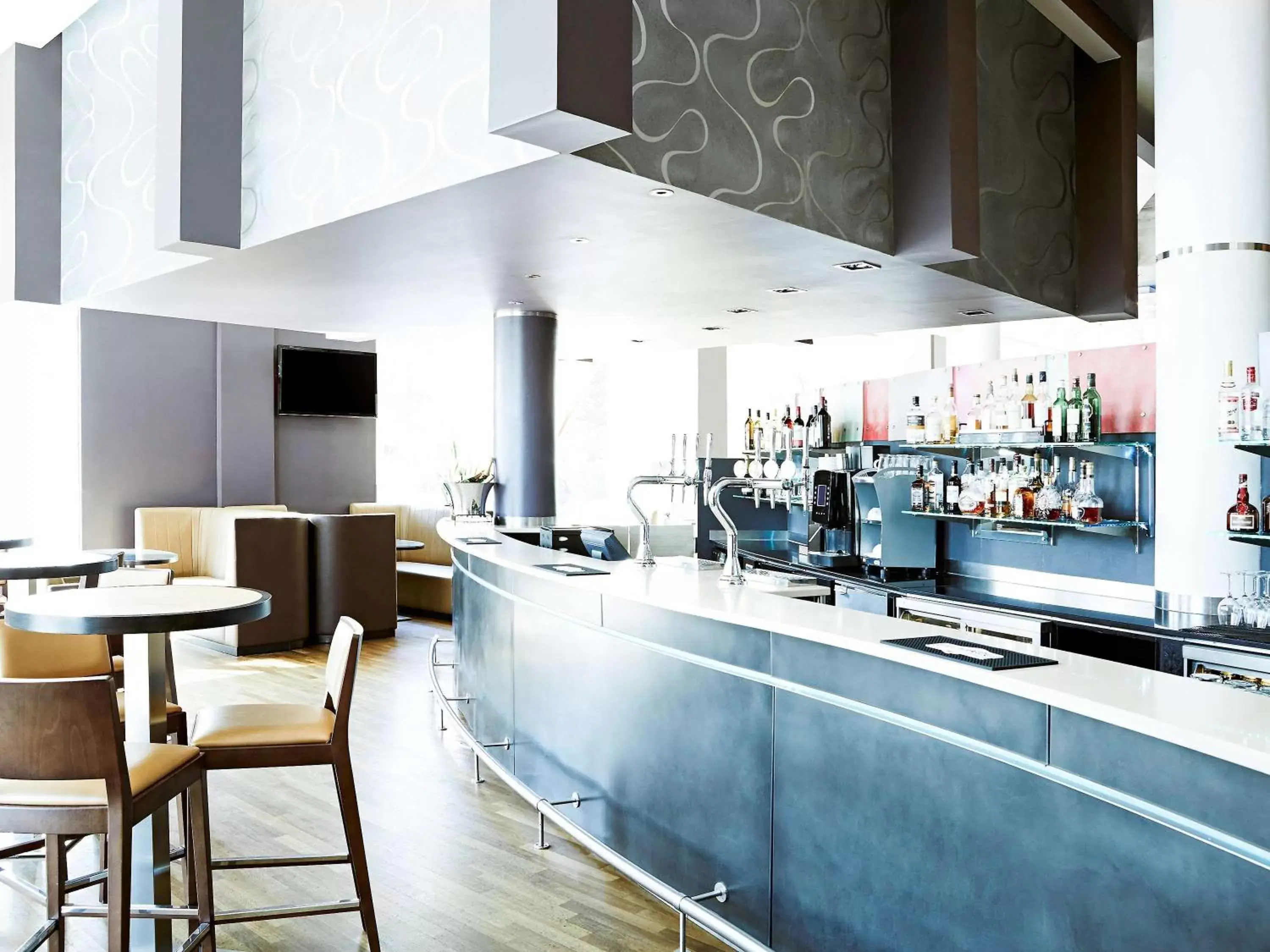 Lounge or bar, Lounge/Bar in Novotel London Greenwich