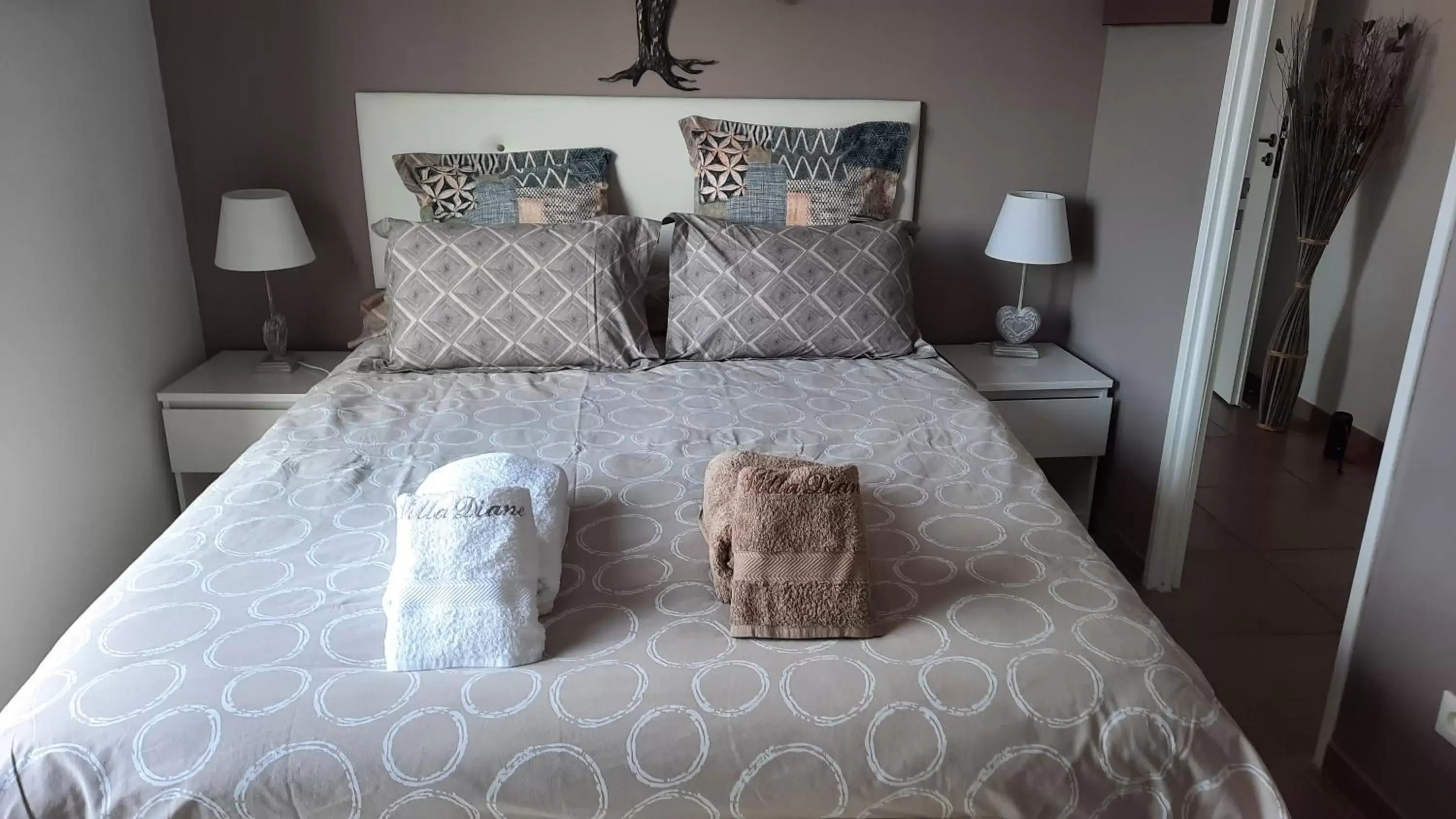 Bedroom, Bed in Chambre d'hôtes dans Villa Diane