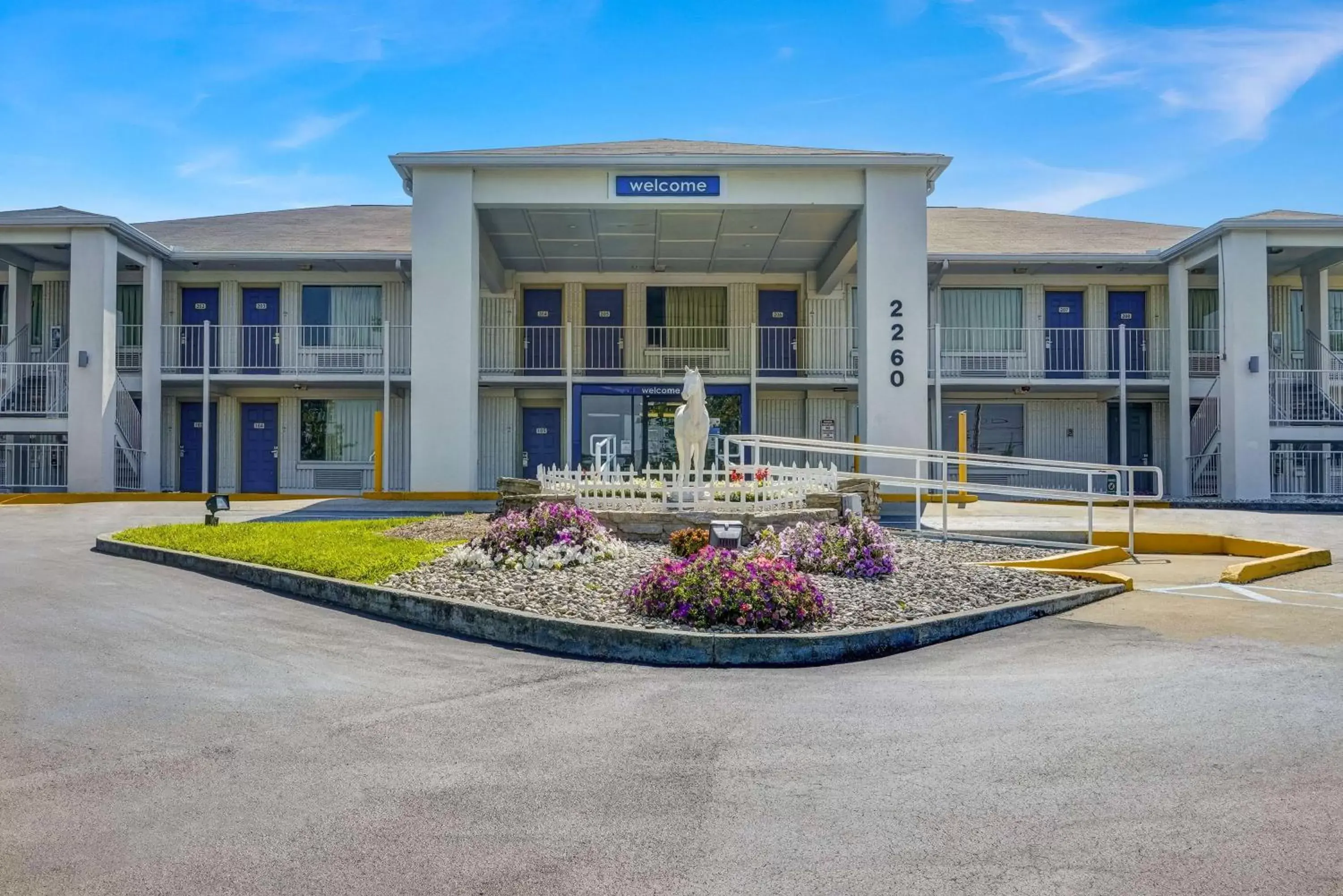 Property building in Motel 6 Lexington I-75 Hamburg Property building in Motel 6 Lexington I-75 Hamburg