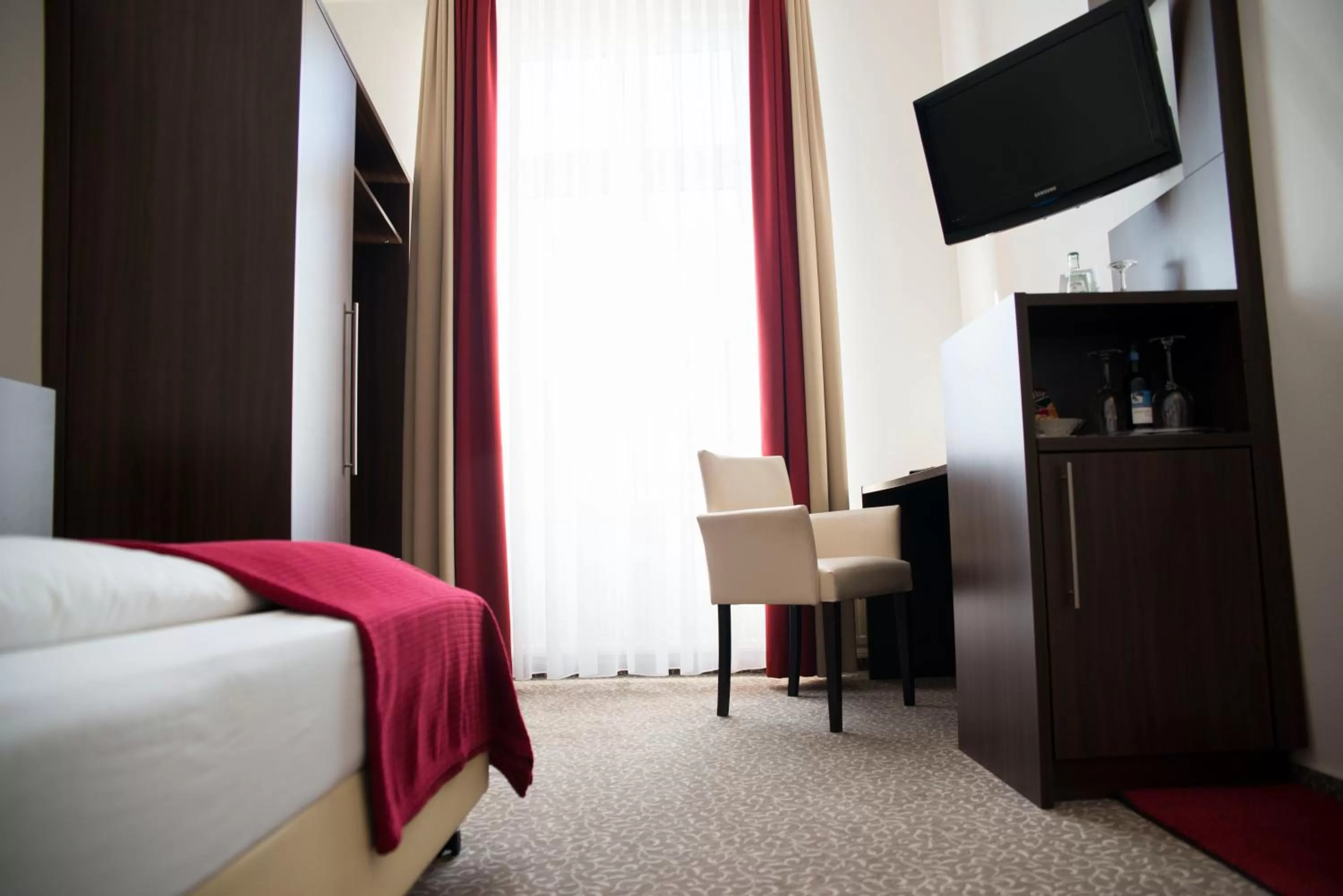 Bed in Heerens Hotel