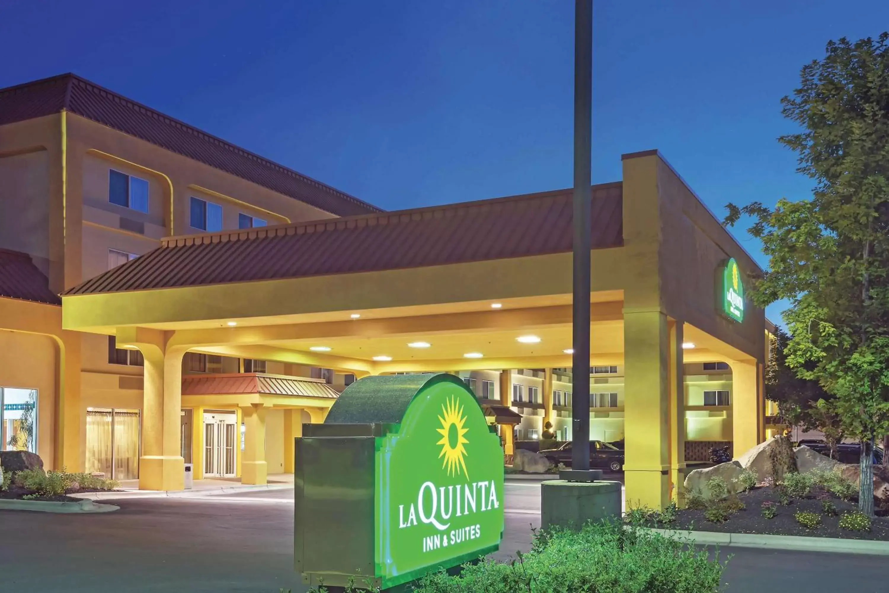 Property building in La Quinta by Wyndham Boise Towne Square