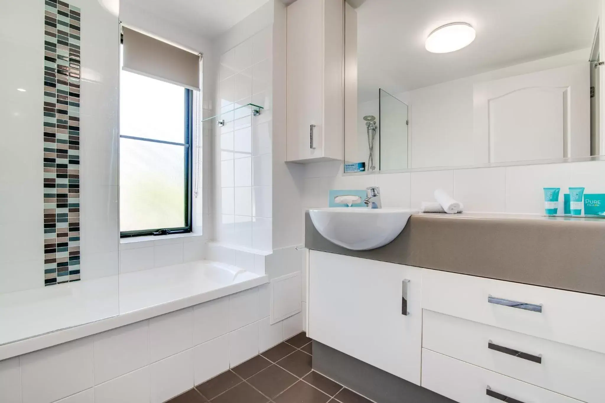 Bathroom in Sand Dunes Resort Accommodation