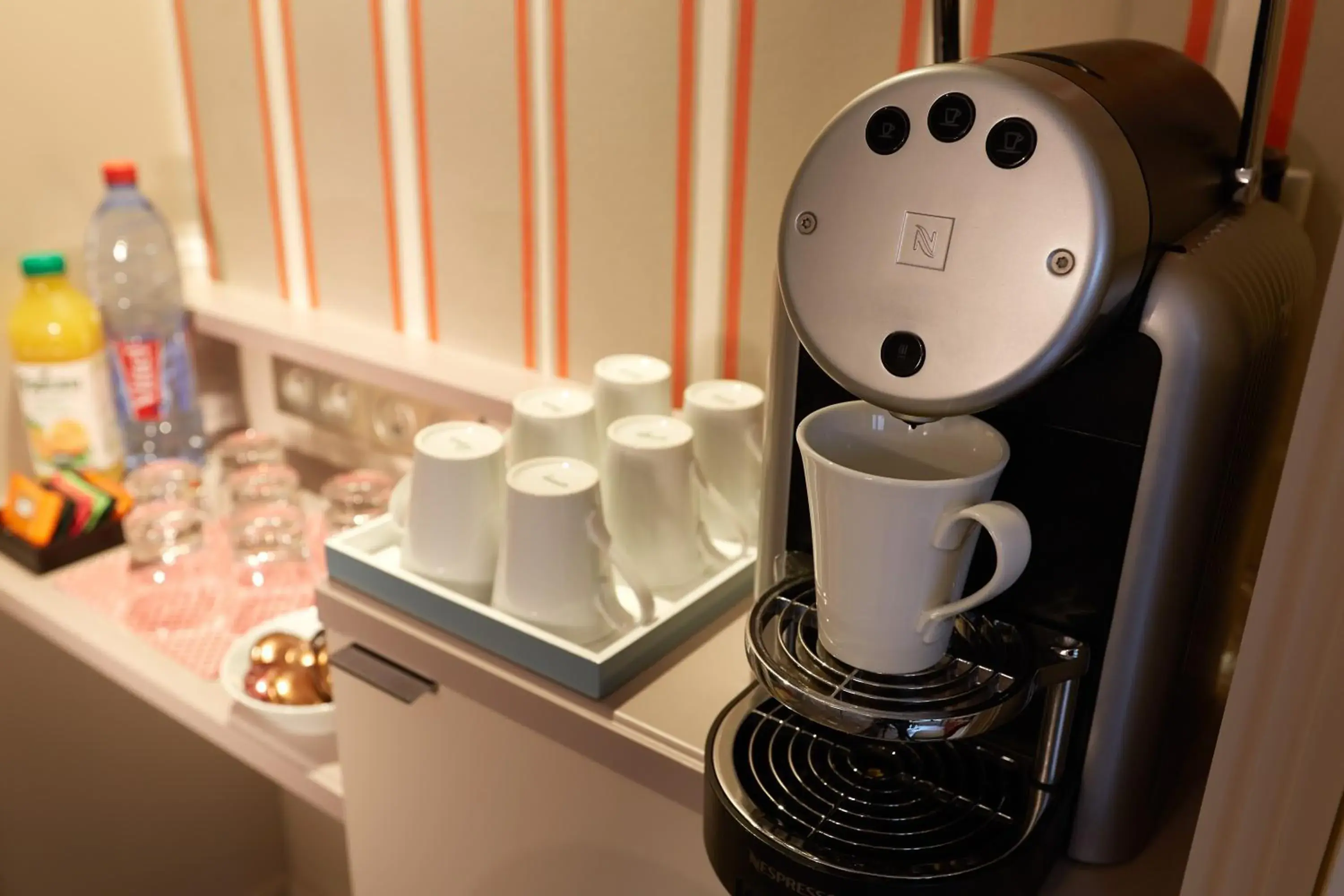 Coffee/tea facilities in Hotel Vic Eiffel