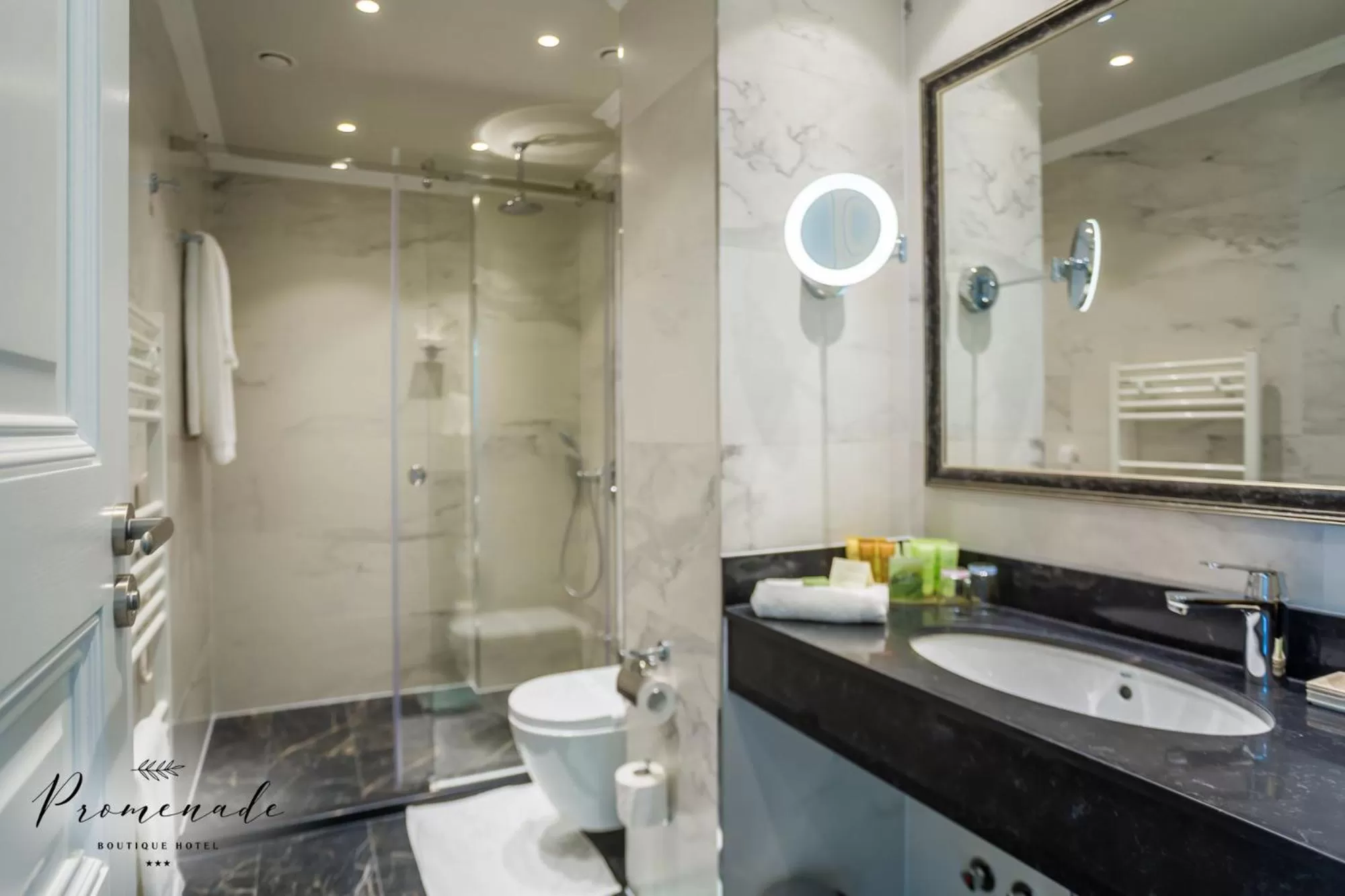 Bathroom in Hotel Residence Promenade