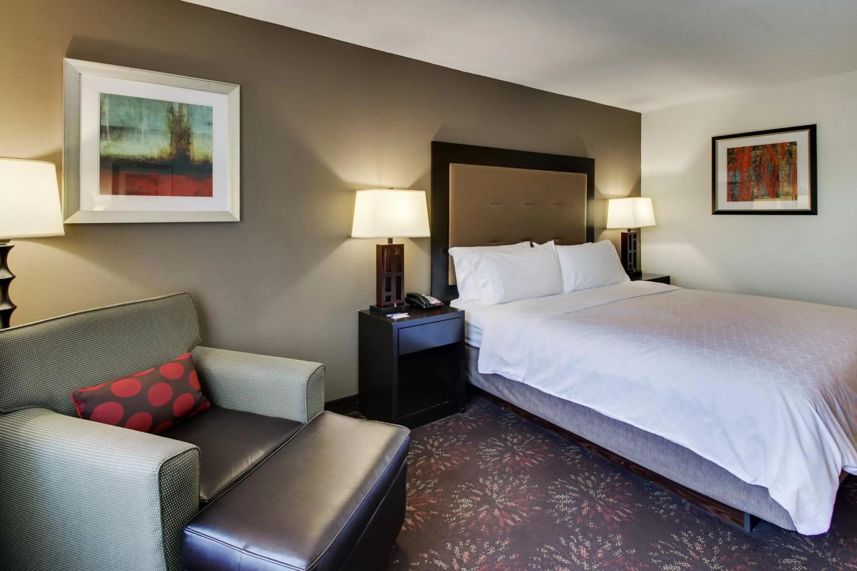Photo of the whole room, Bed in Holiday Inn Express Hotel & Suites Lancaster-Lititz by IHG