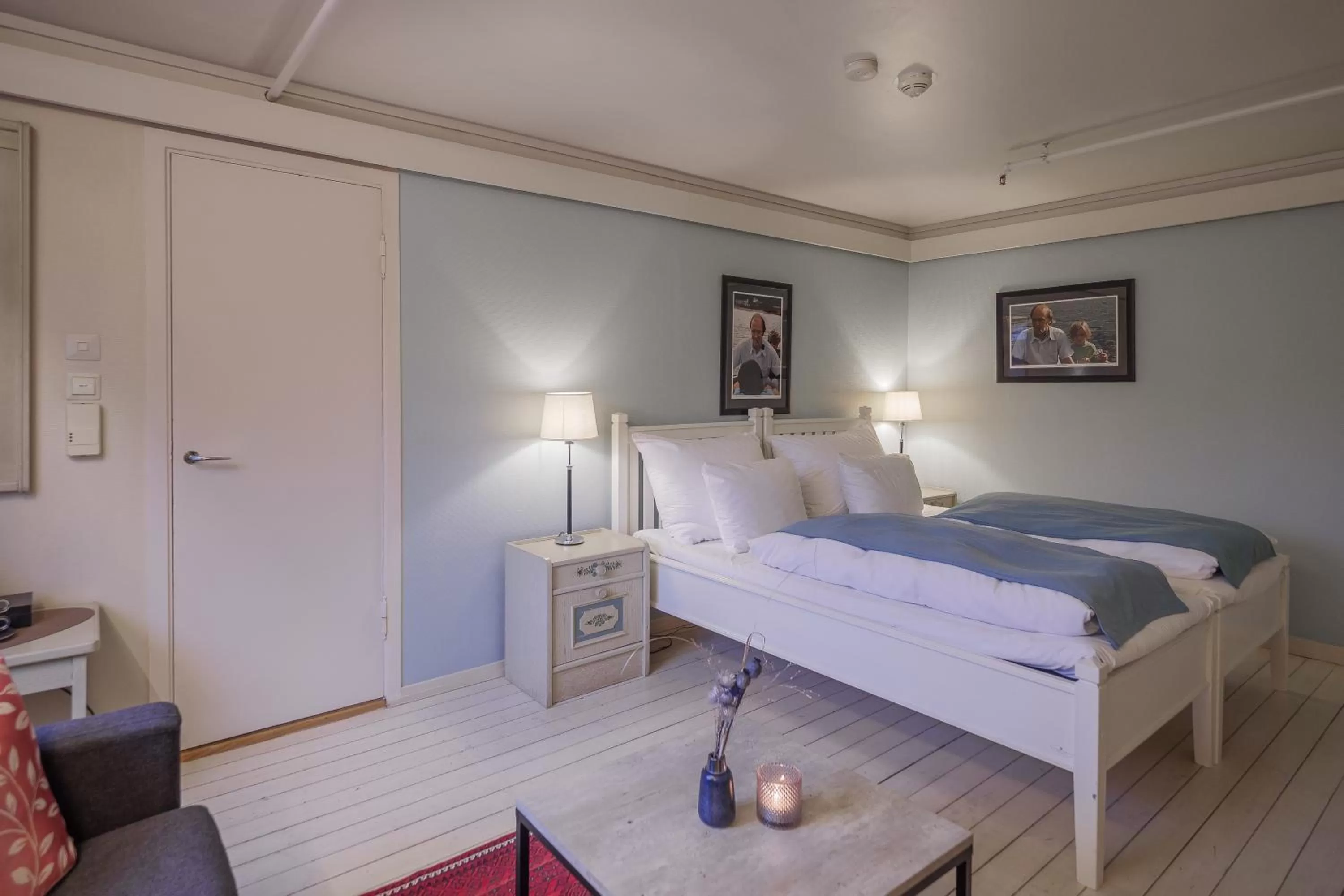 Photo of the whole room, Bed in Strand Hotel Fevik - by Classic Norway Hotels