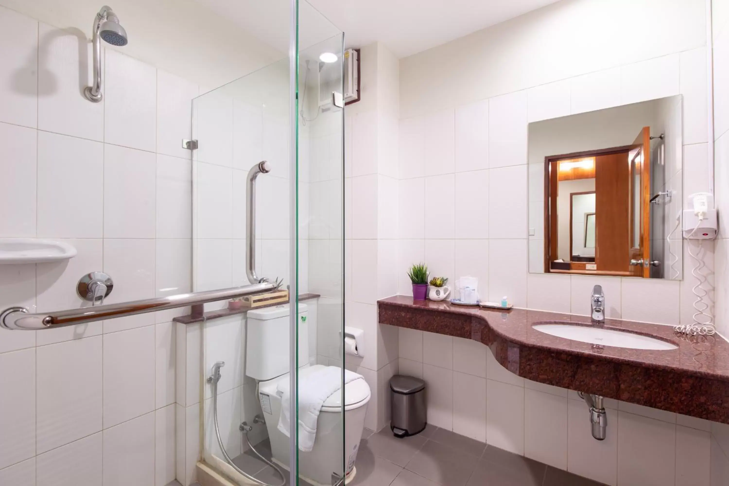 Shower, Bathroom in Kanchanaburi City Hotel - SHA Extra Plus