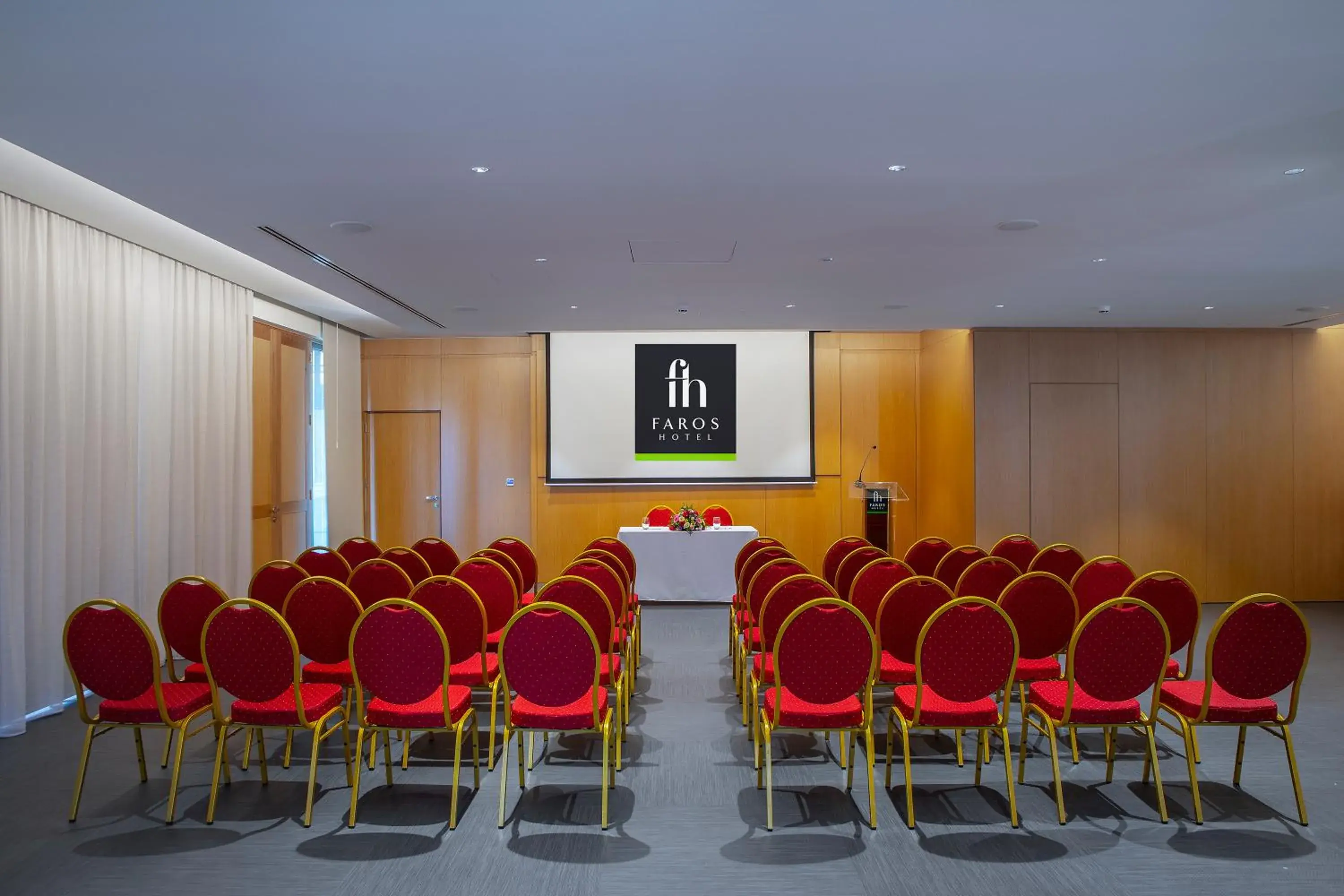 Meeting/conference room in Faros Hotel