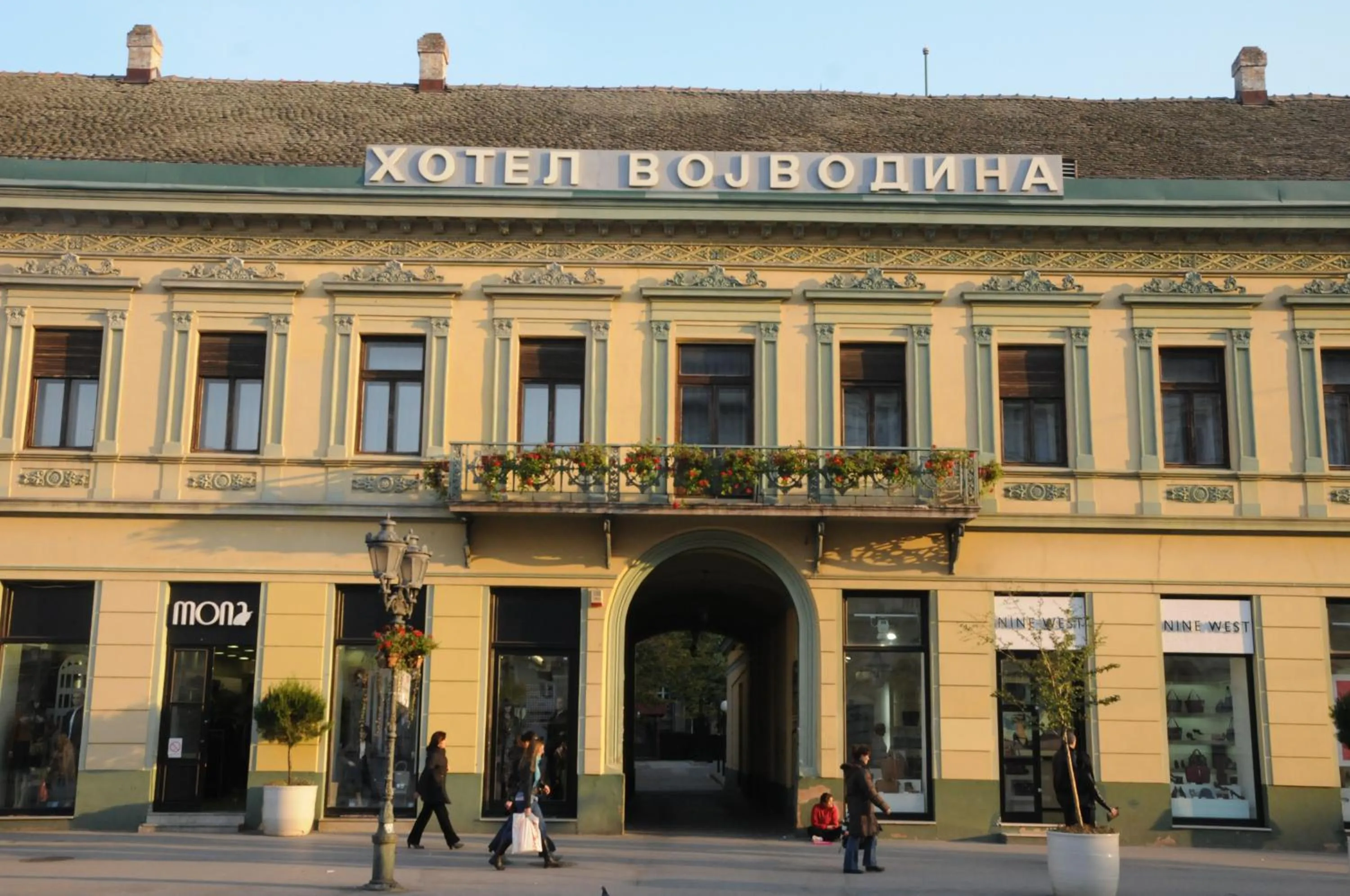 Facade/entrance in Hotel Vojvodina