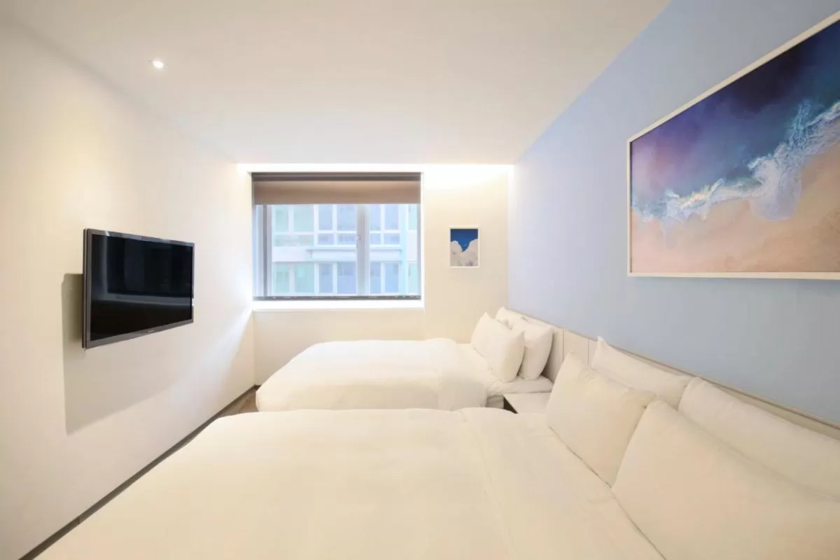 Photo of the whole room, Bed in CityInn Hotel Taipei Station Branch III