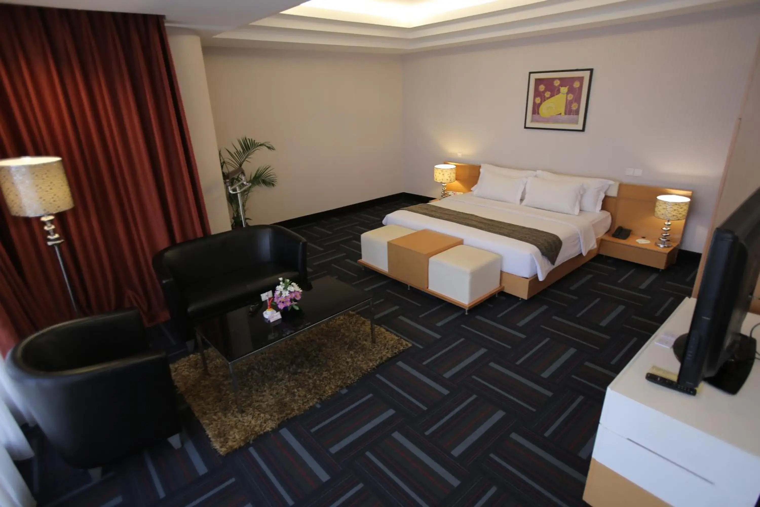 Bedroom in Merlynn Park Hotel