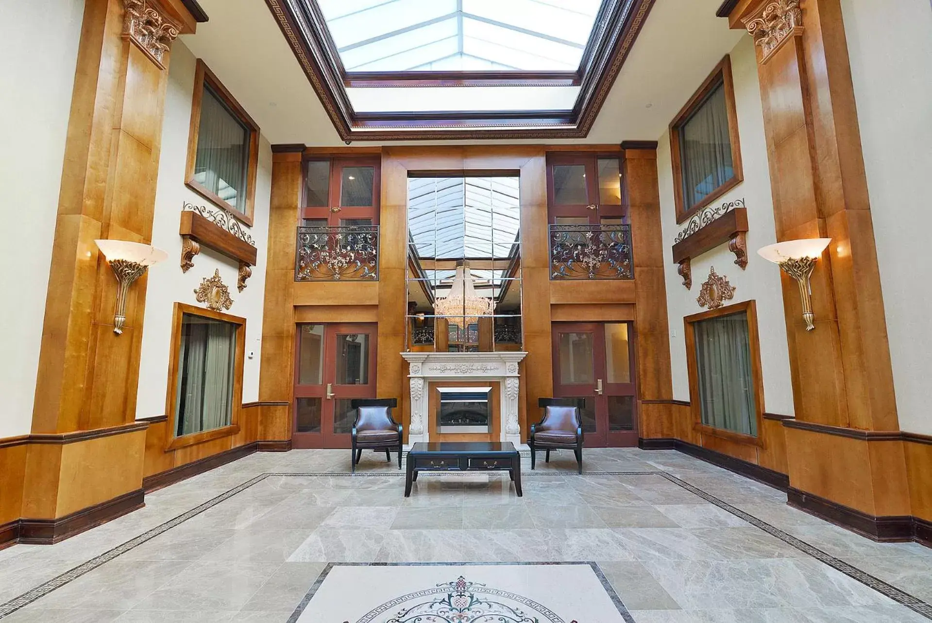 Decorative detail, Lobby/Reception in Woodbine Hotel & Suites