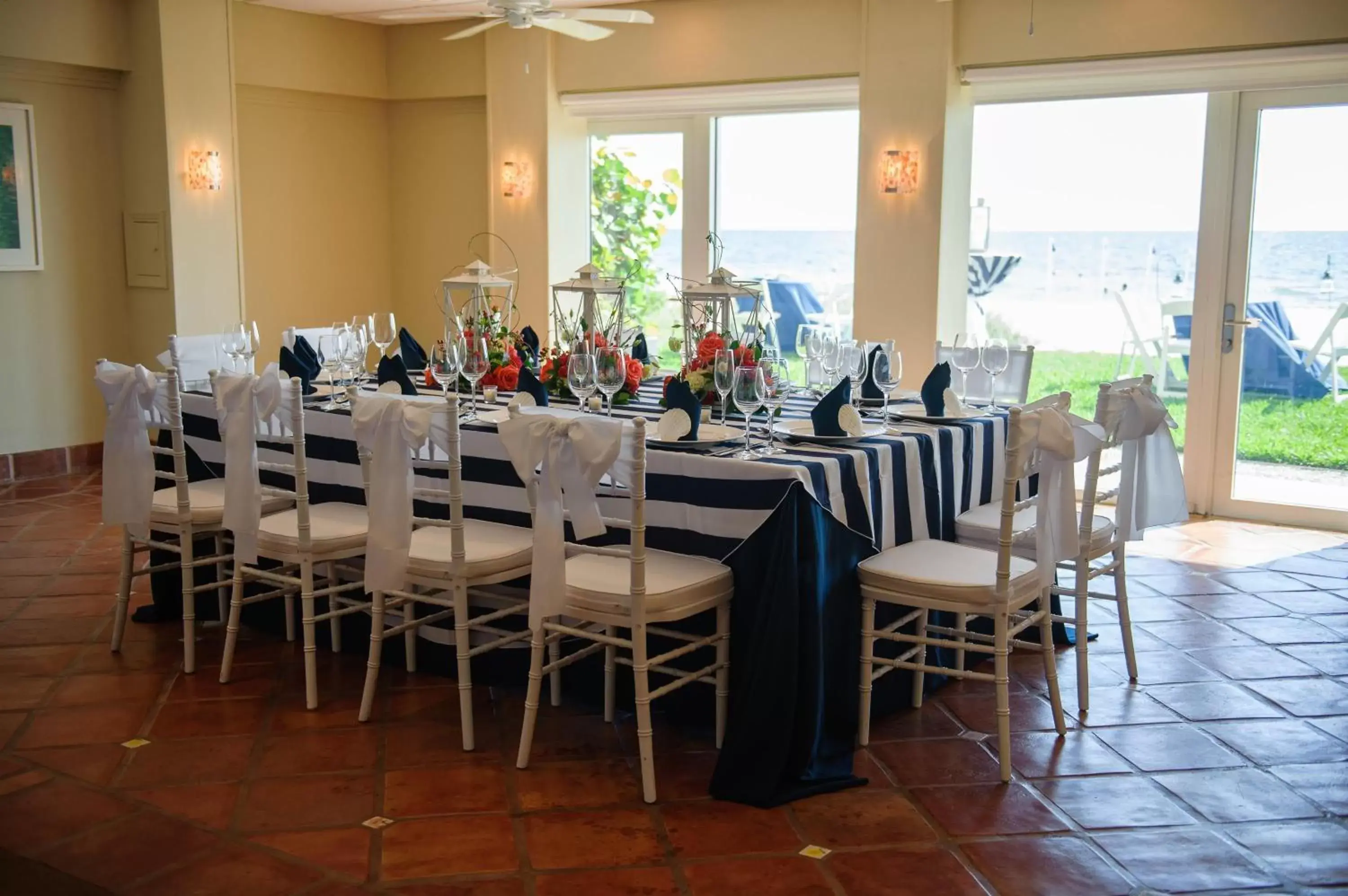 Banquet/Function facilities, Restaurant/Places to Eat in Edgewater Beach Hotel