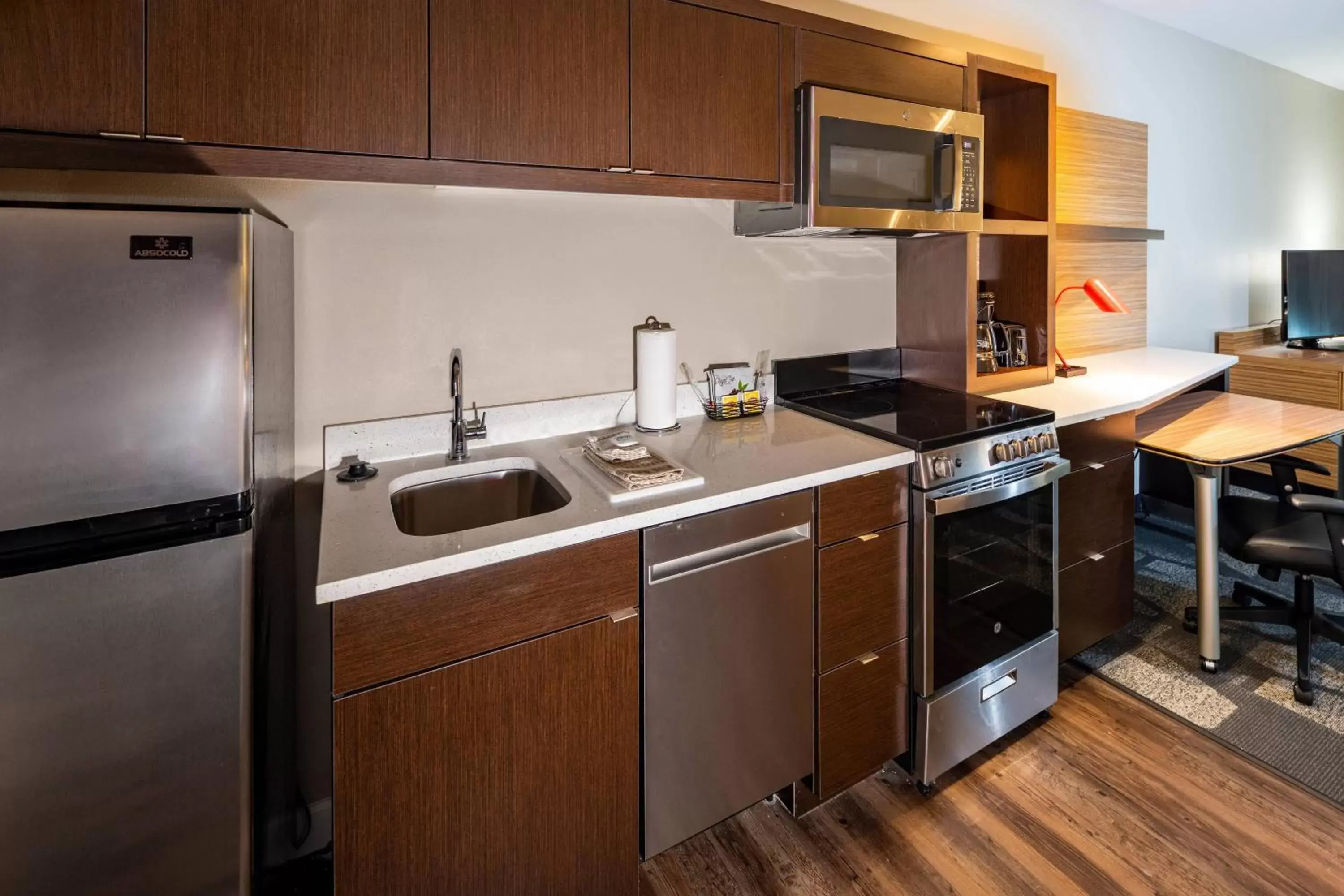 Kitchen or kitchenette, Kitchen/Kitchenette in TownePlace Suites by Marriott Fort Mill at Carowinds Blvd