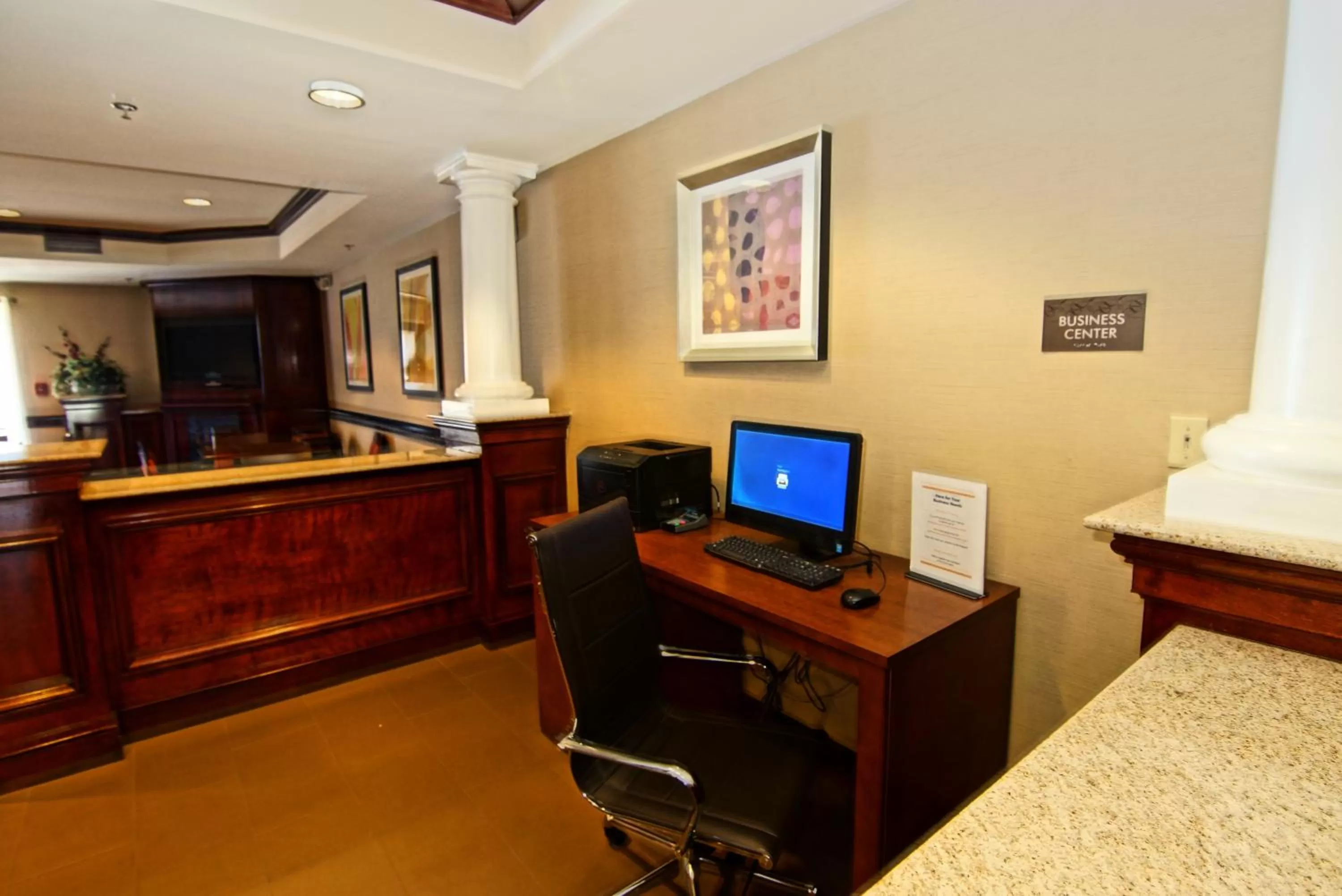 Business facilities in Comfort Suites Near University