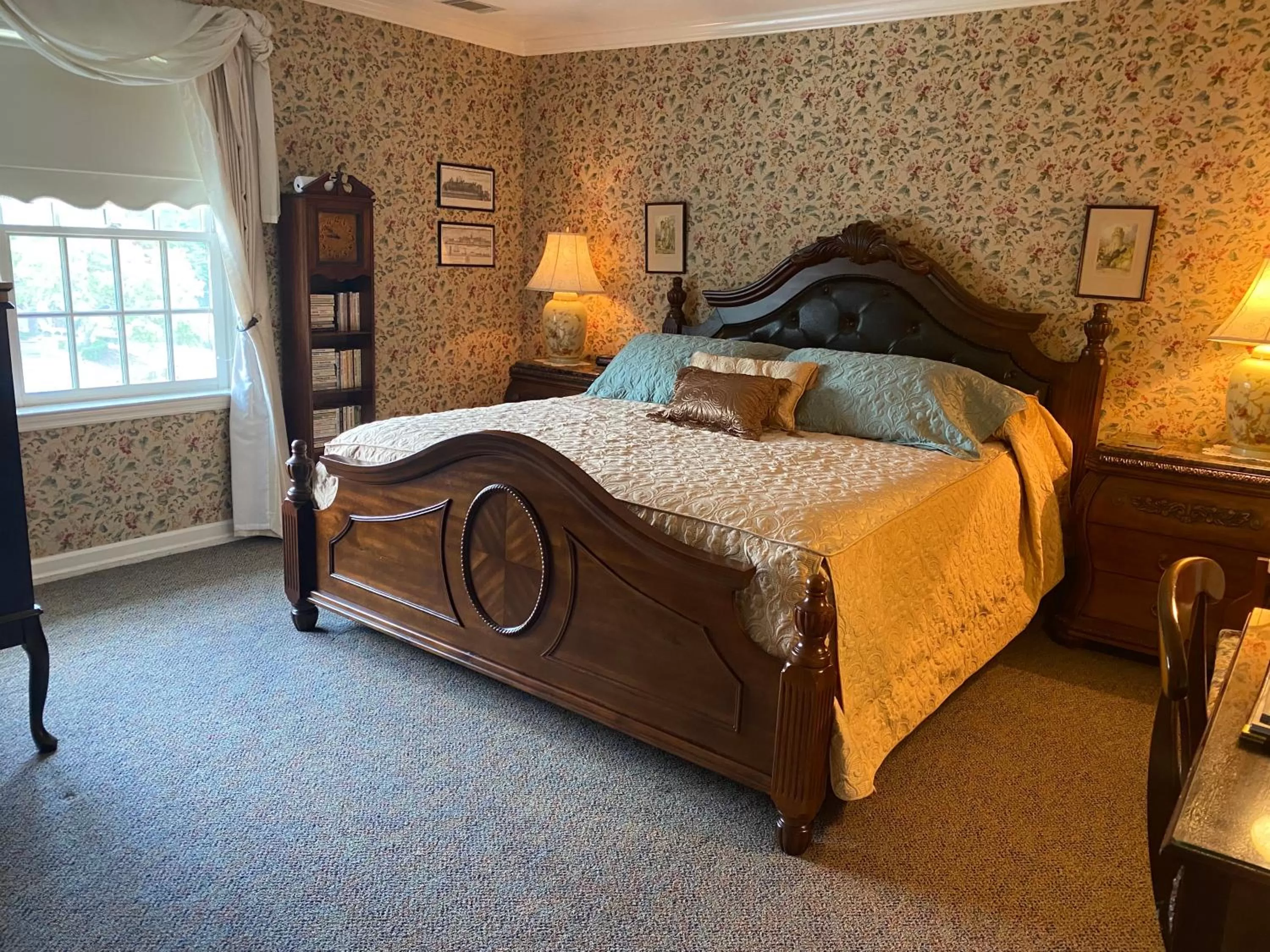 Bed in The Cypress Inn