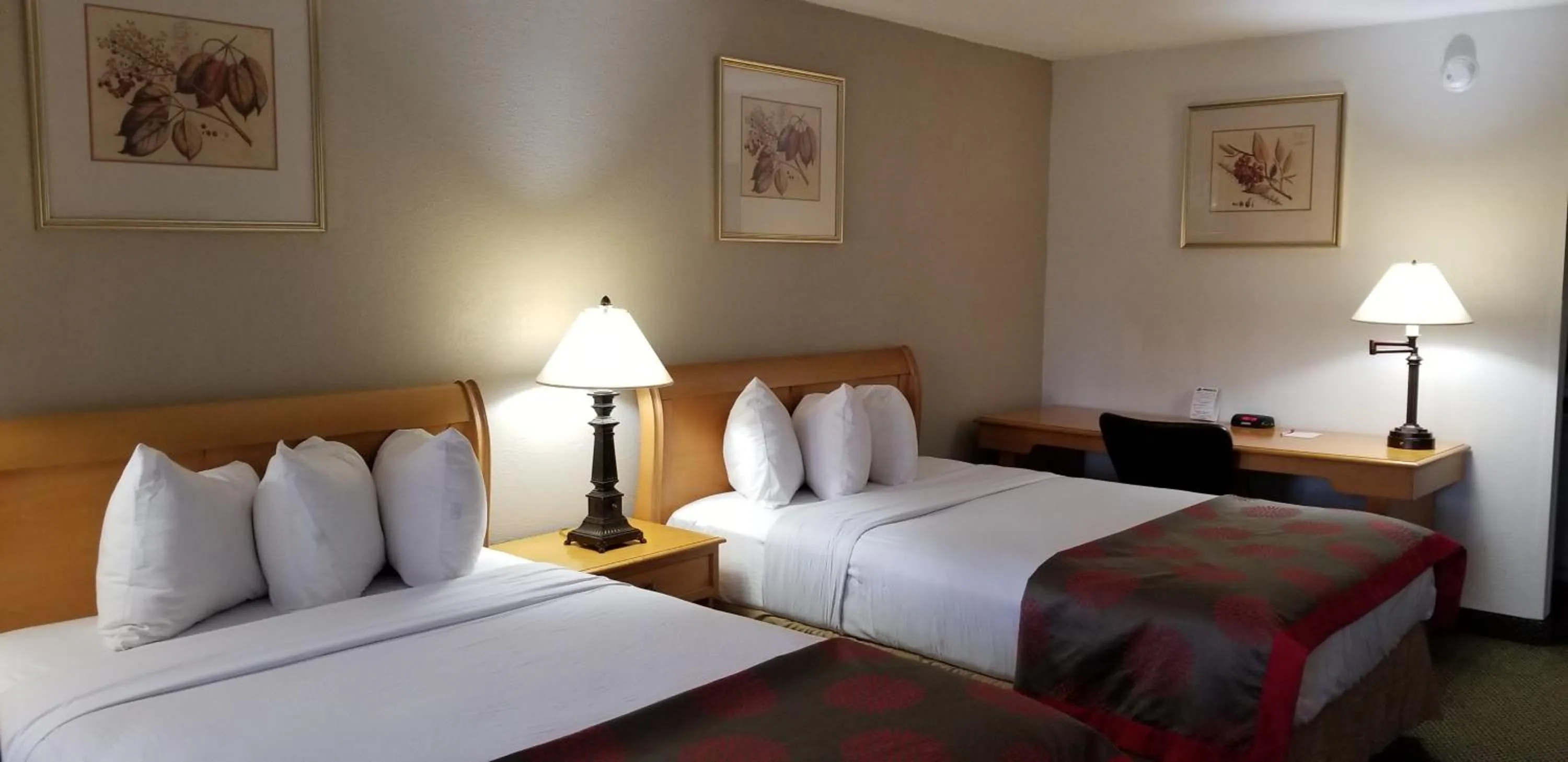 Ramada by Wyndham & Suites Warner Robins