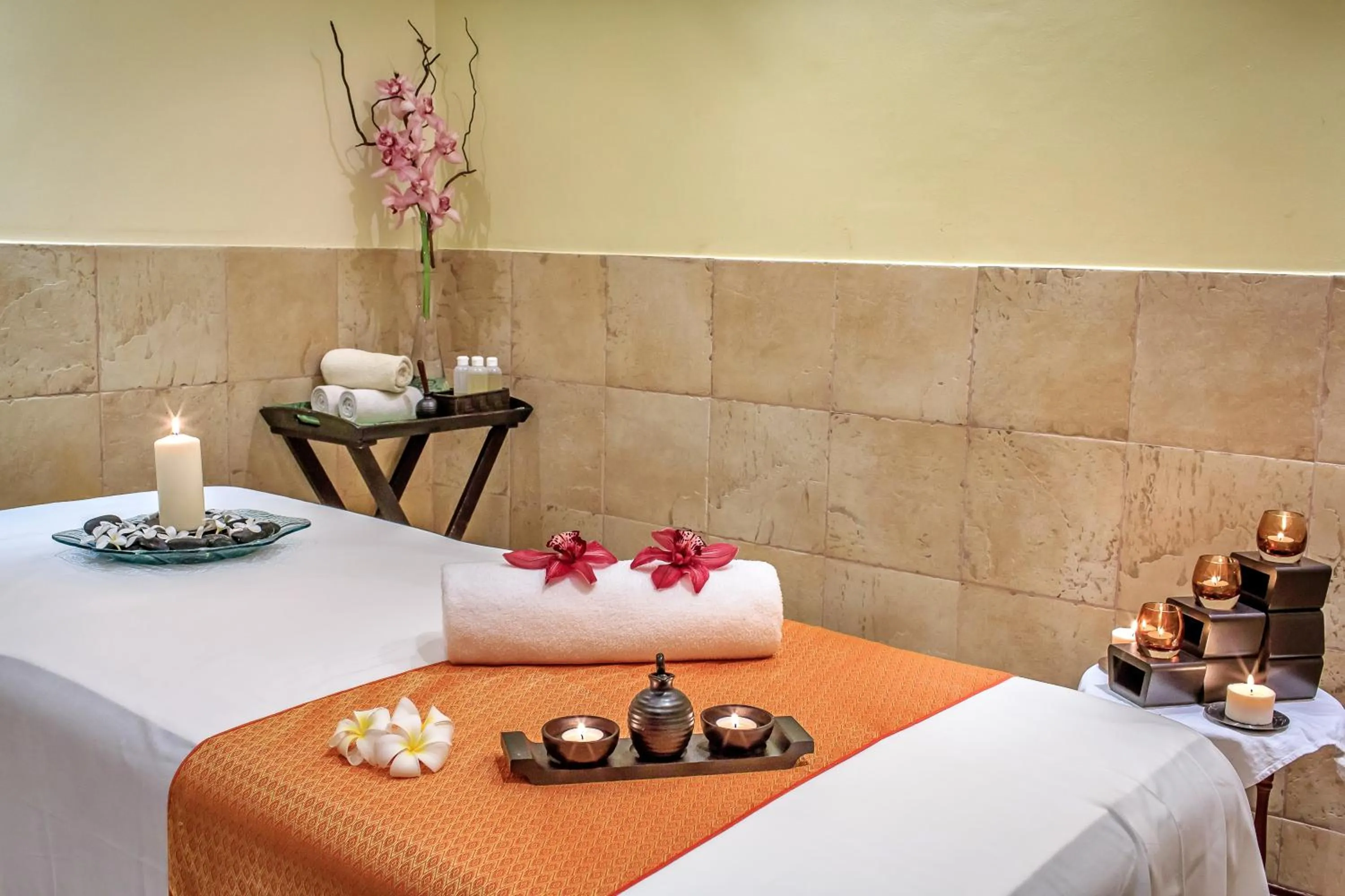 Massage in Danat Jebel Dhanna Resort